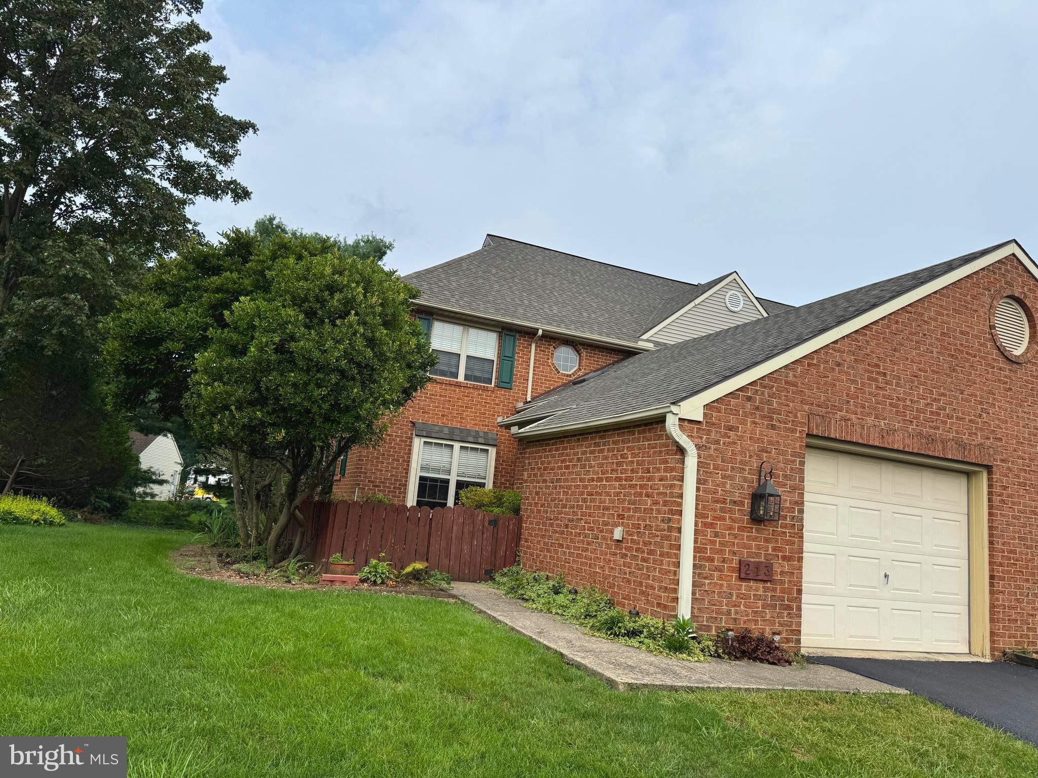 213 PINE BRIDGE LANE