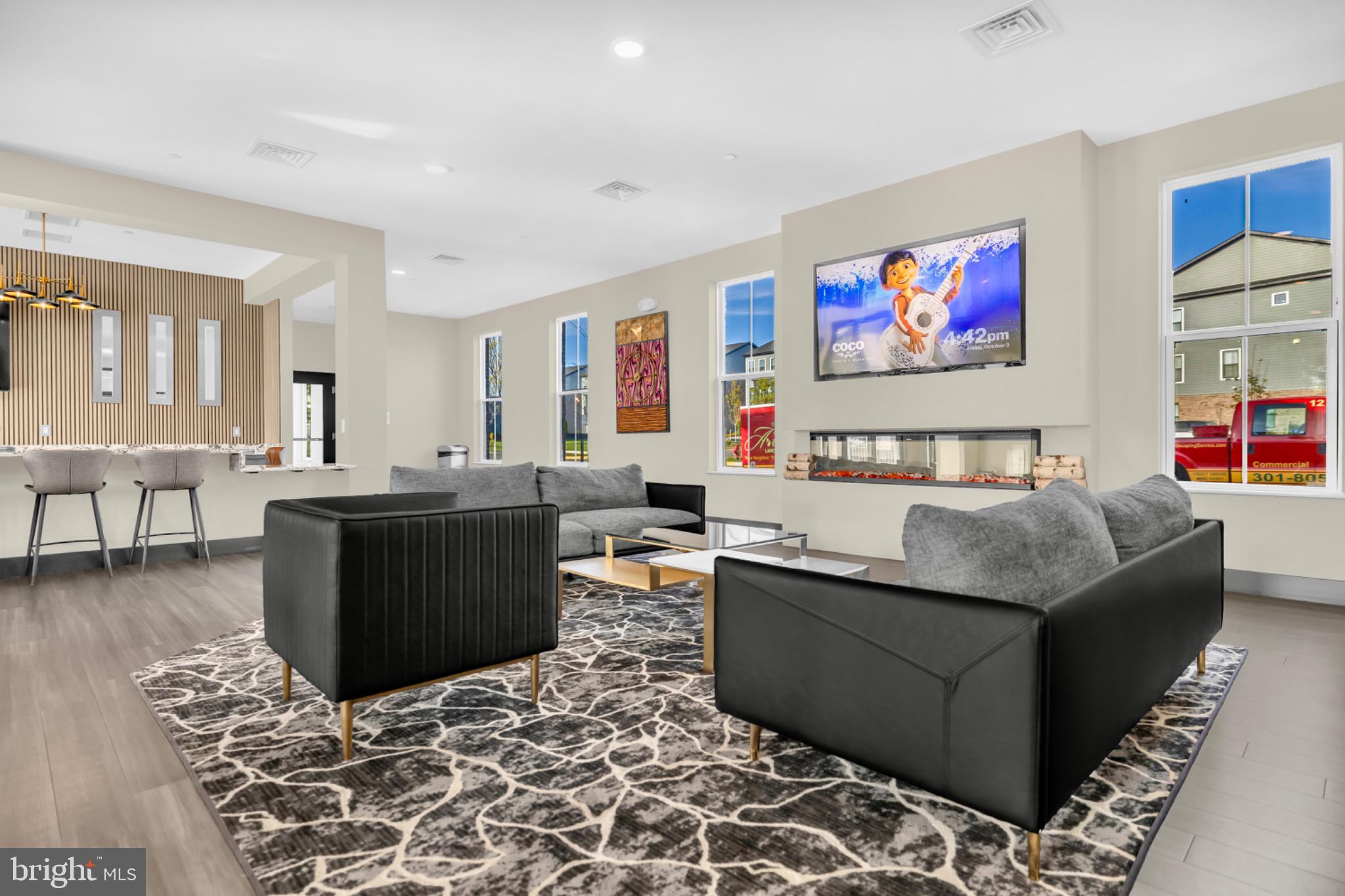 SOUTHLAKE - Residential