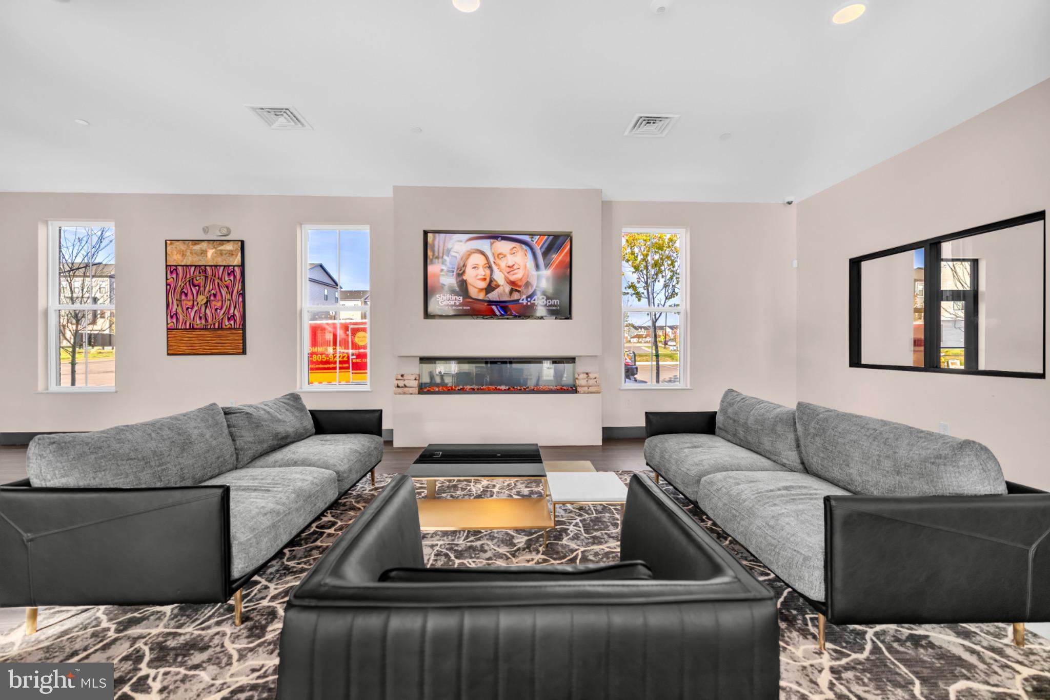 SOUTHLAKE - Residential