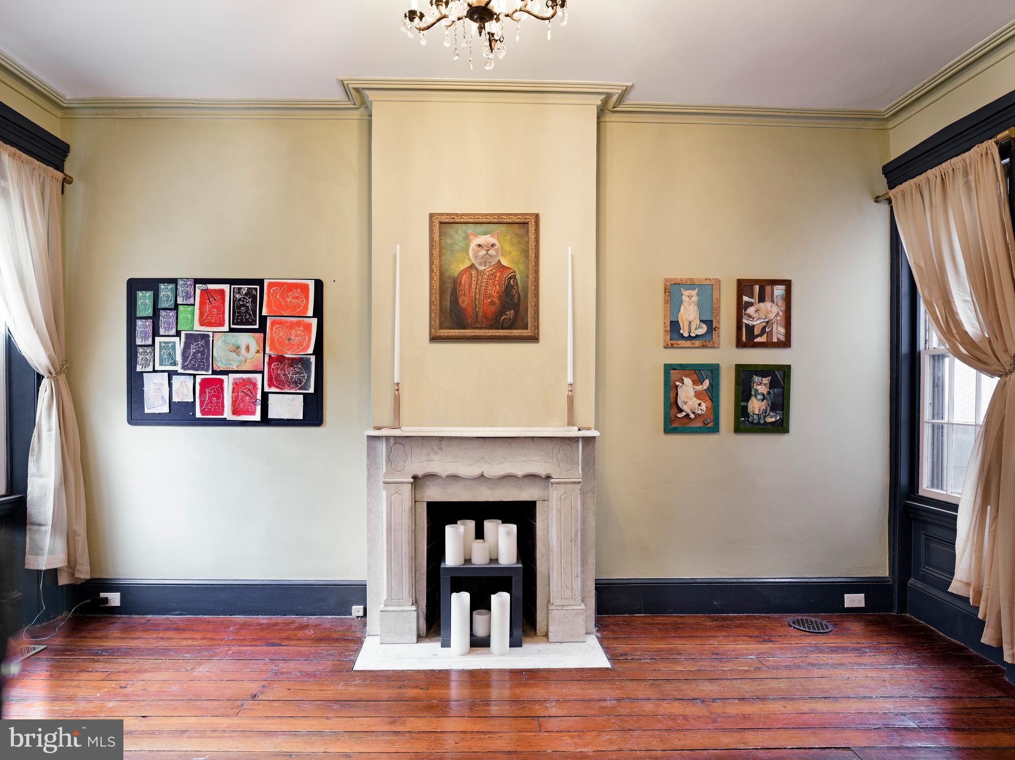 QUEEN VILLAGE - Residential