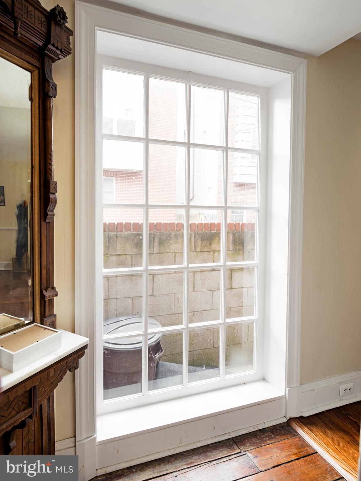 QUEEN VILLAGE - Residential