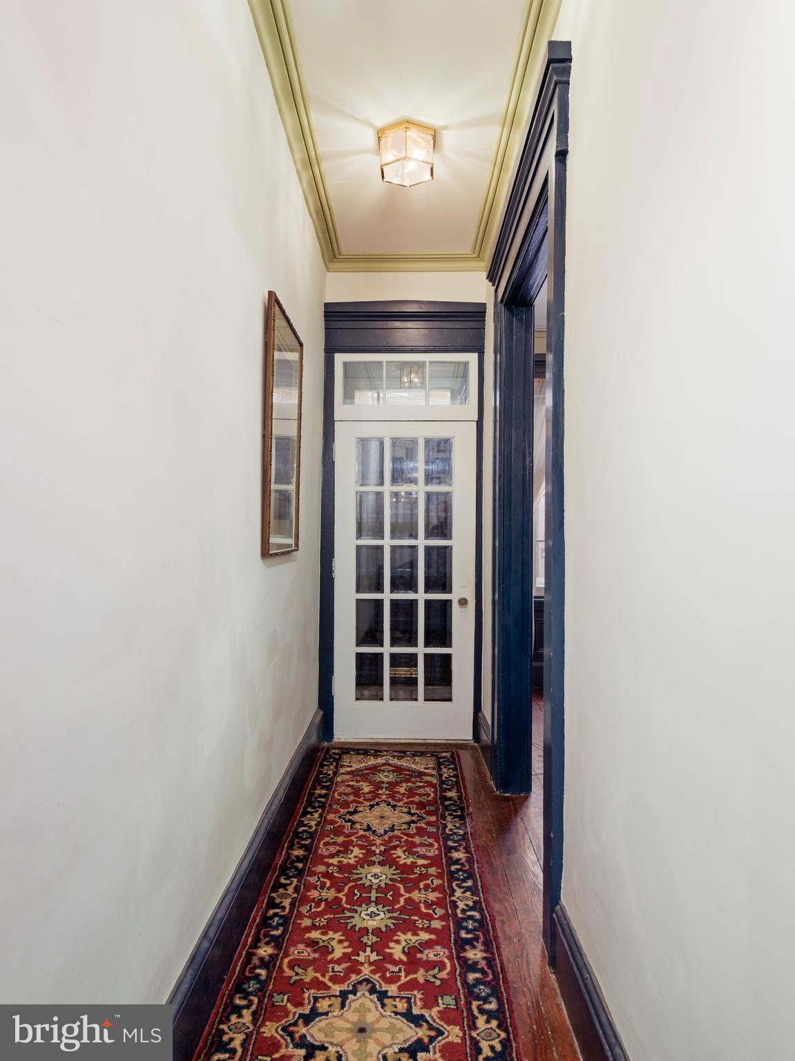 QUEEN VILLAGE - Residential