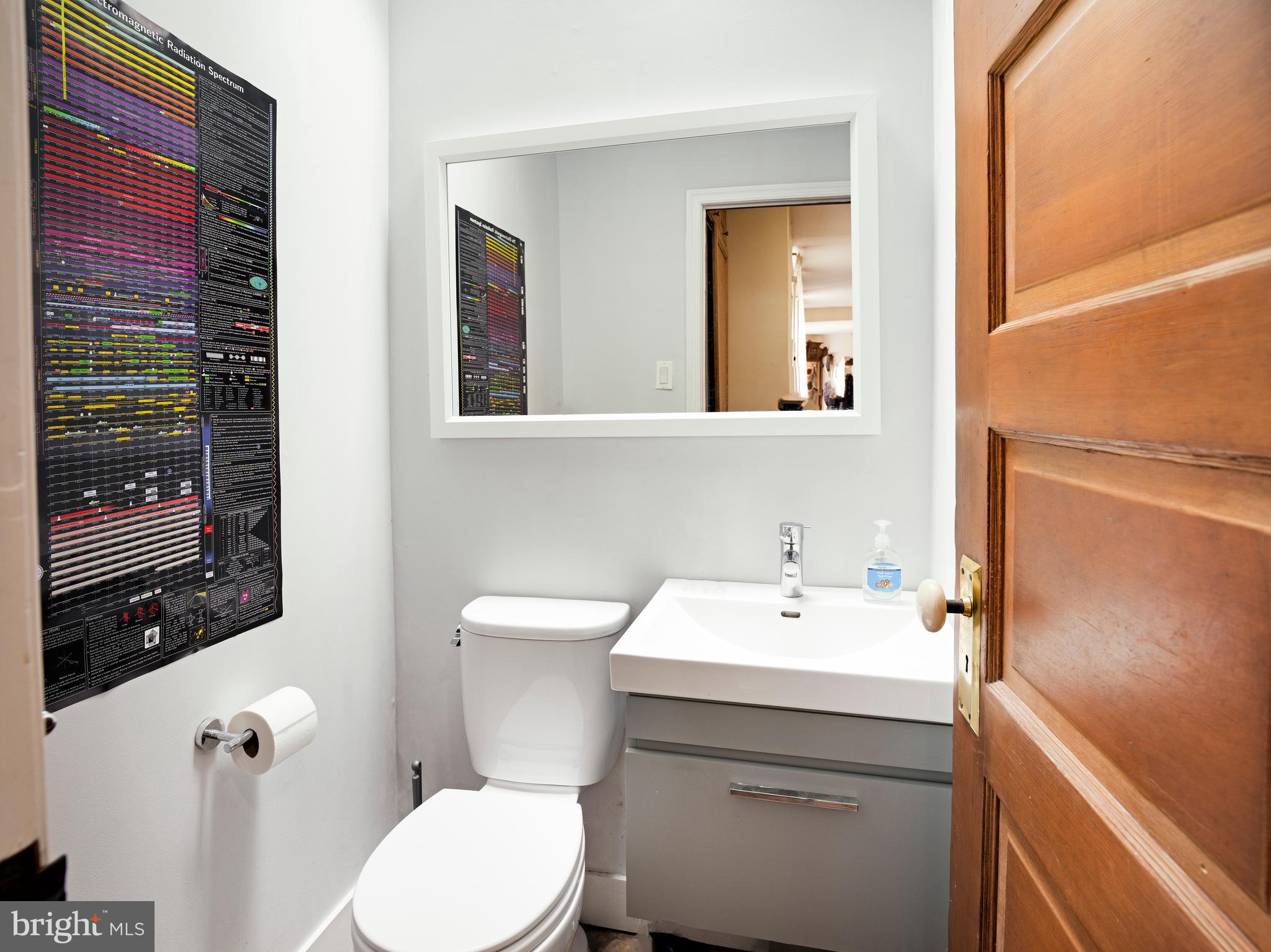 QUEEN VILLAGE - Residential