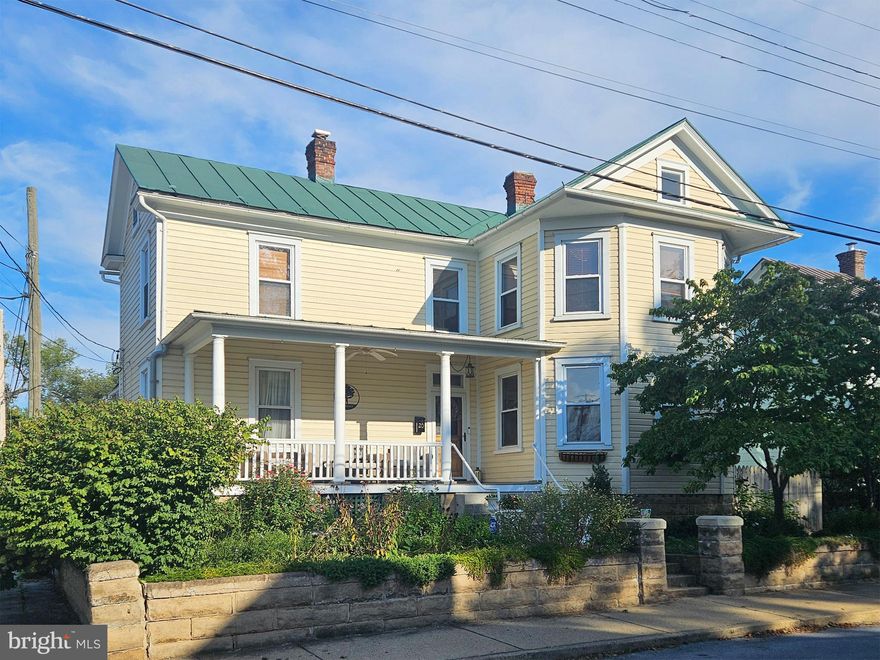 Historic downtown Victorian home - beautifully remodeled and updated,  featuring hardwood floors, 9ft ceilings, multiple bay windows, and retaining all the classical architecture and charm of the past. Excellent entertaining possibilities, with expansive modern kitchen, breakfast room (with bult-in pantry cabinets), large formal dining room, and two spacious living rooms on the main floor. The upper level features three oversized bedrooms including a large primary bedroom suite and laundry facilities. A partially finished basement area has a spacious office/study area and  flexible sitting area, in addition to extensive storage space. The delightful front porch and the partially covered back deck provide excellent outdoor living space, with a private fully fenced back yard including a new above-ground saltwater pool. Extra features in this wonderful home include a second, butler staircase, running from the kitchen area, an attractive wood-burning fireplace in the family room, and new electric fireplace in the basement study area. Recently replaced dual zone heat pumps and upgraded electric services complement the improvements. And there's more . . . all this sits literally just one block from the town's beautiful gazebo area and historic Main Street with restaurants and bars, festivals, and shops of all varieties. Meantime the area provides plenty of outdoor & sightseeing opportunities, with the entrance to Skyline Drive and the Shenandoah National Park just over 1 mile away, and George Washington National Forest & Shenandoah River State Park within a few miles. Don't delay, come see this amazing home!