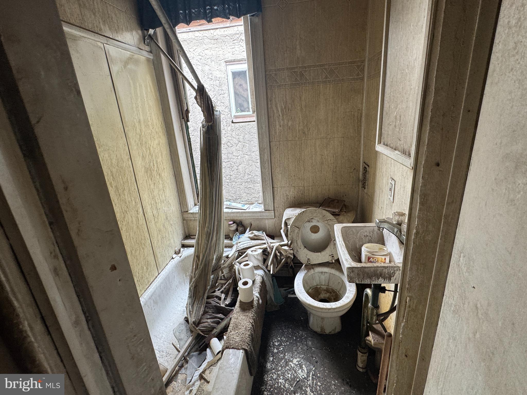 STRAWBERRY MANSION - Residential