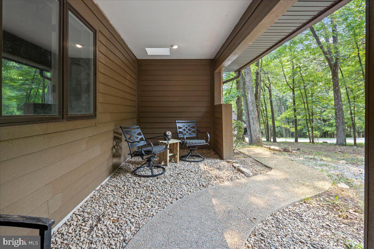 2715 LANIER LANE