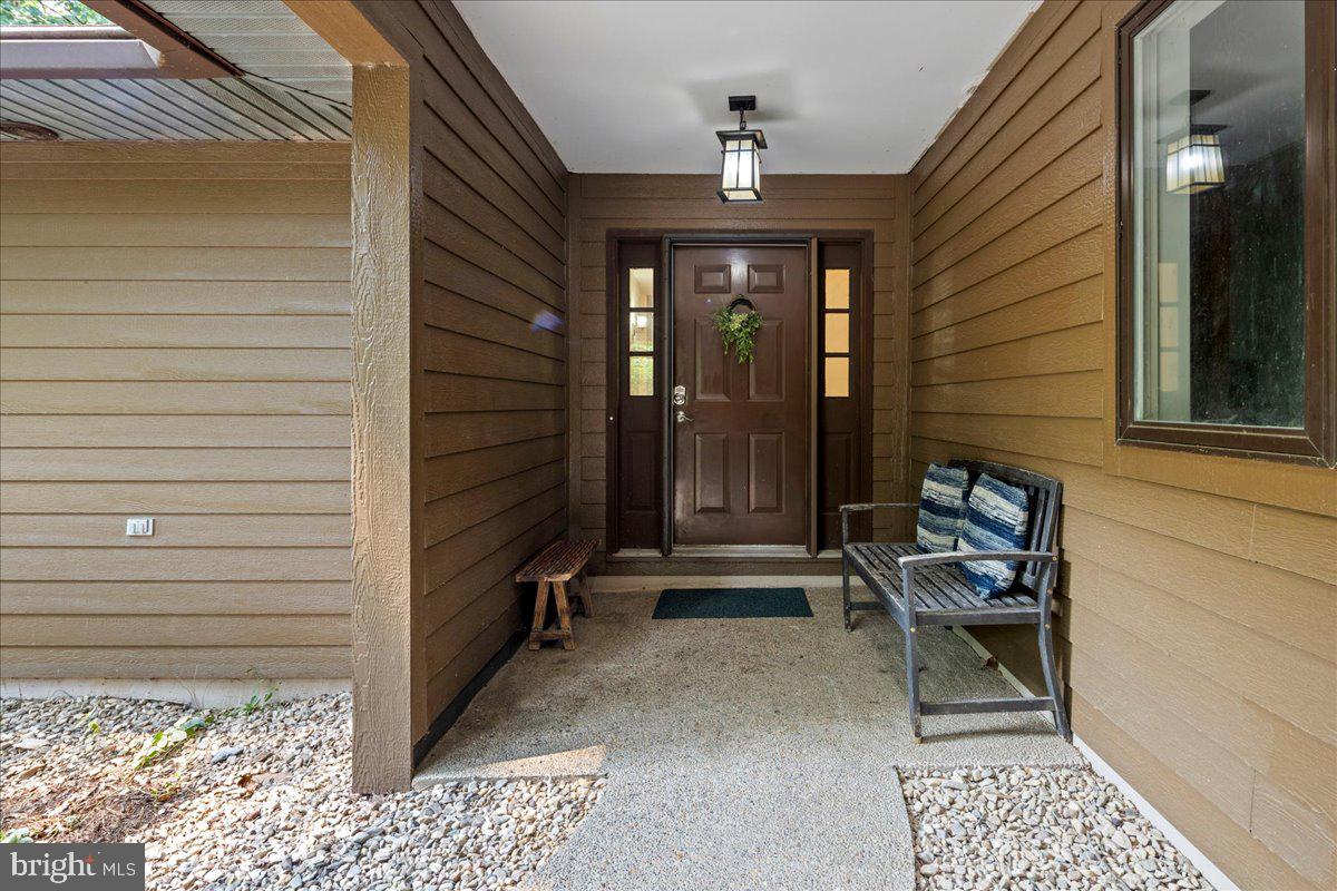 2715 LANIER LANE