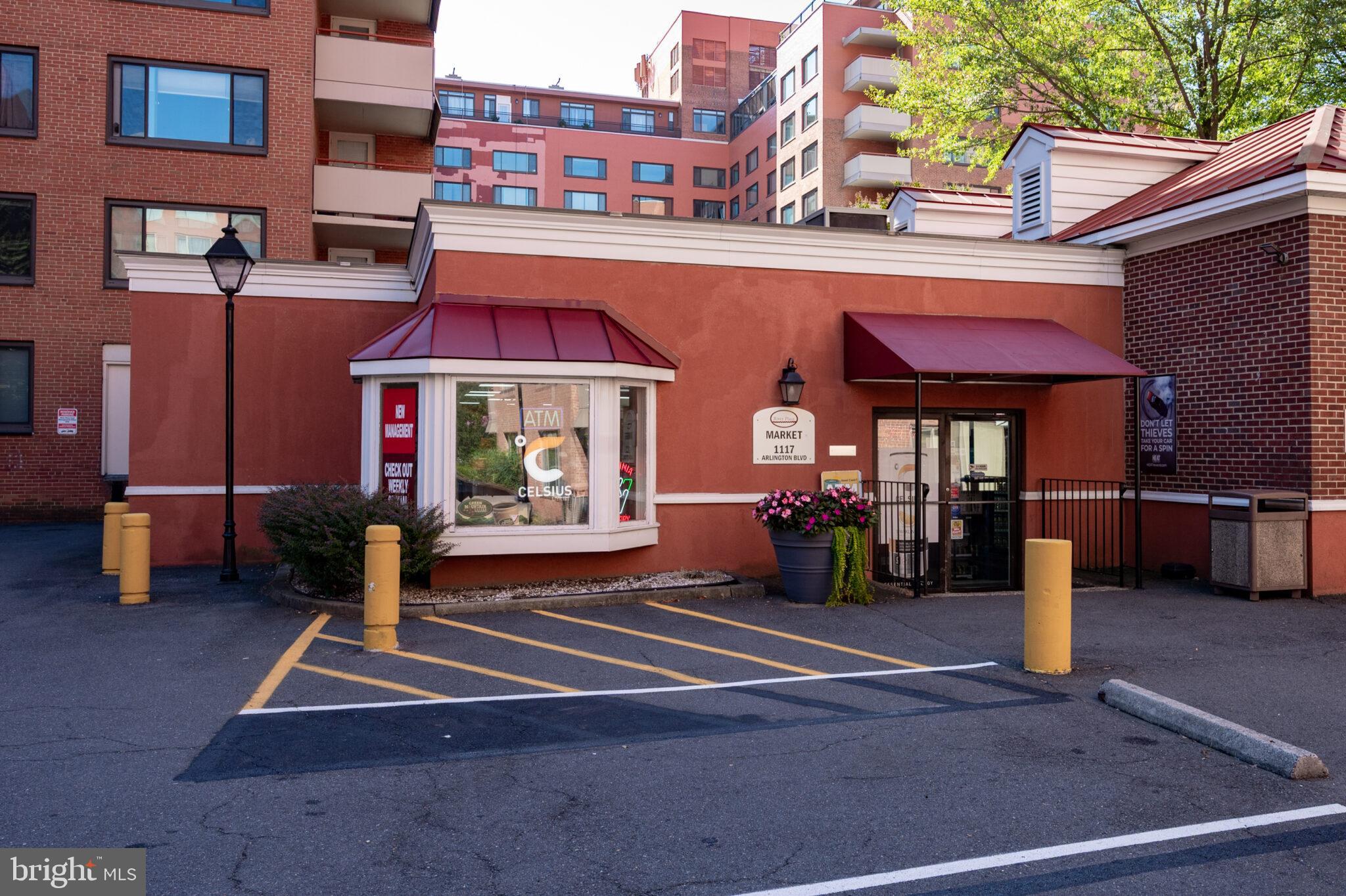 RIVER PLACE - Residential