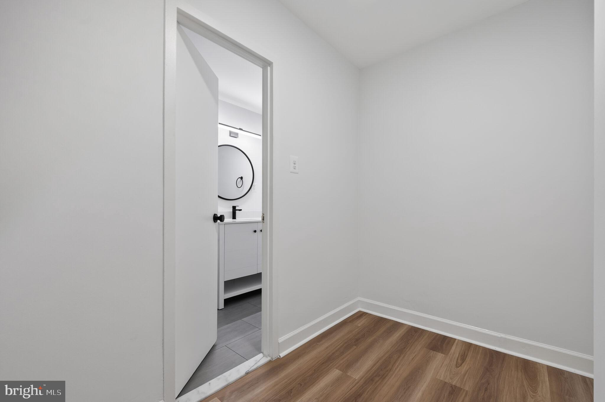 RIVER PLACE - Residential