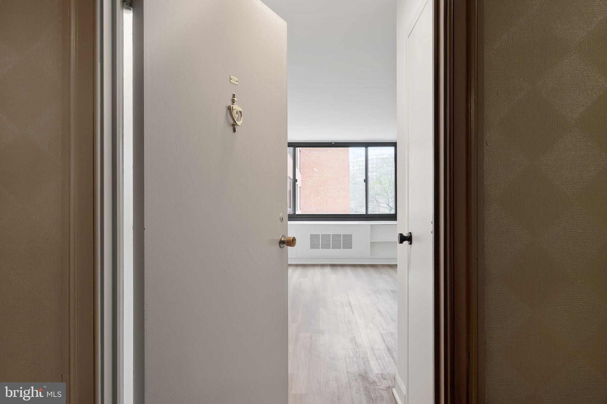 1011 ARLINGTON BOULEVARD 501