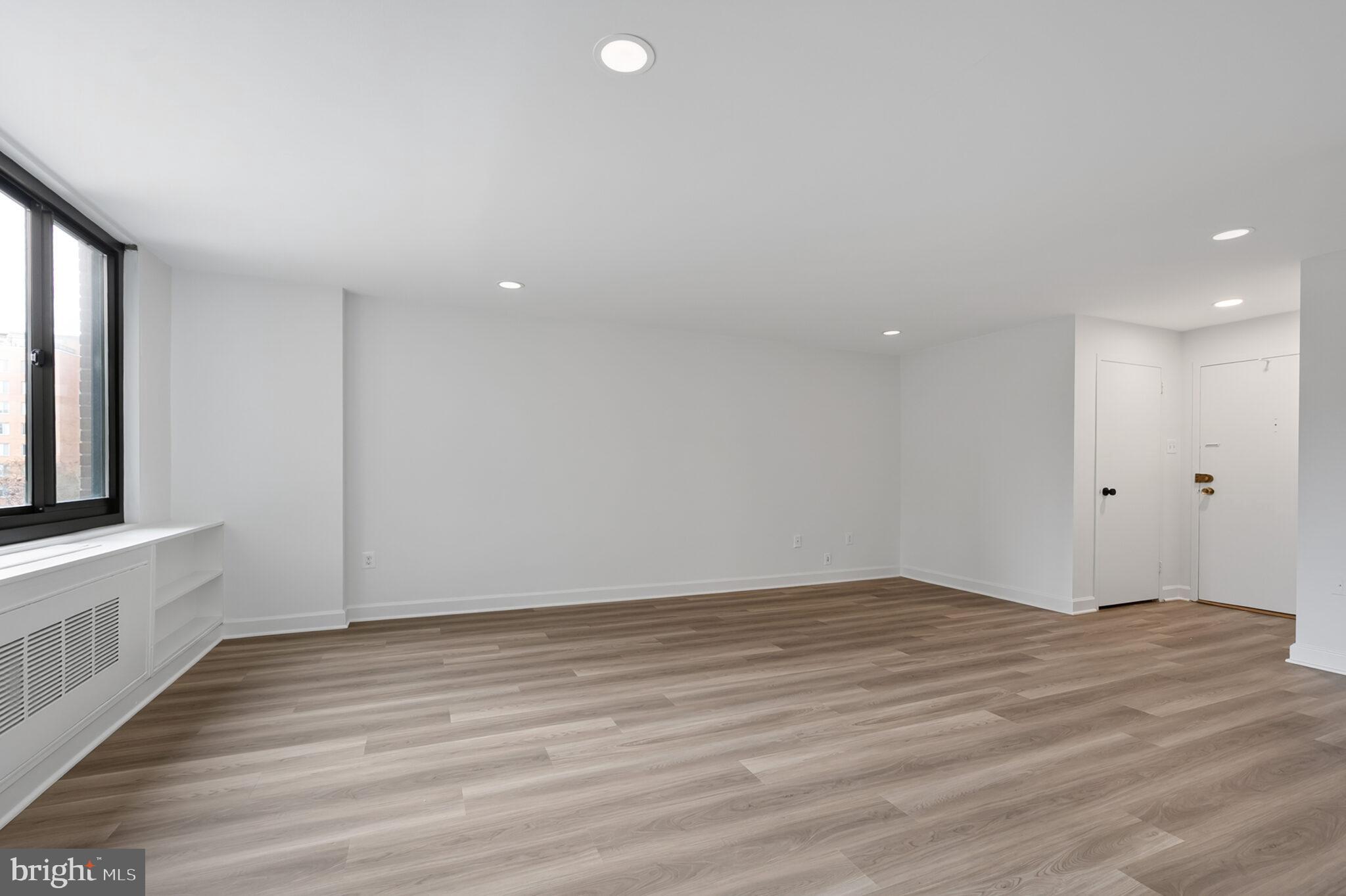 RIVER PLACE - Residential