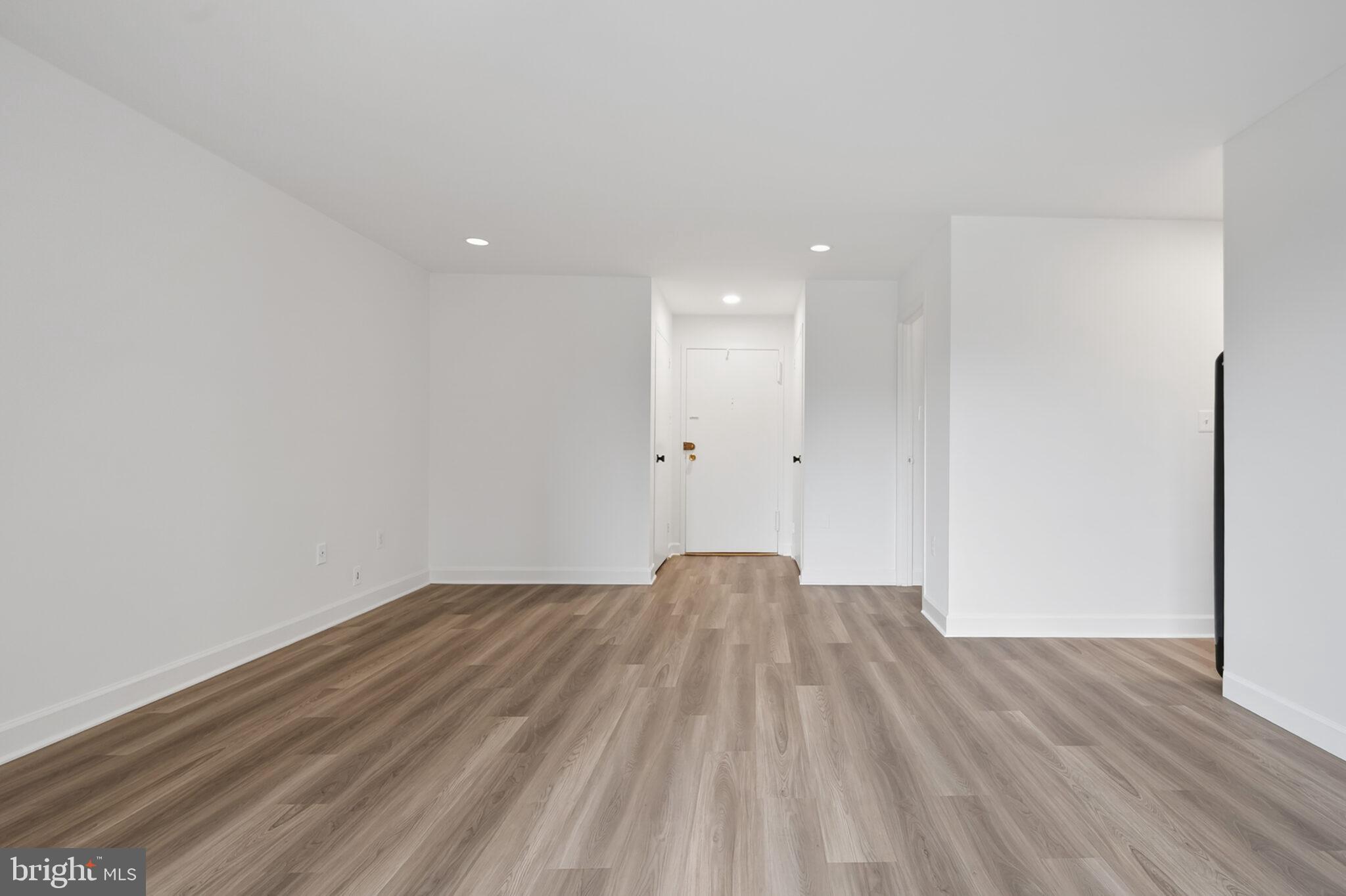 RIVER PLACE - Residential