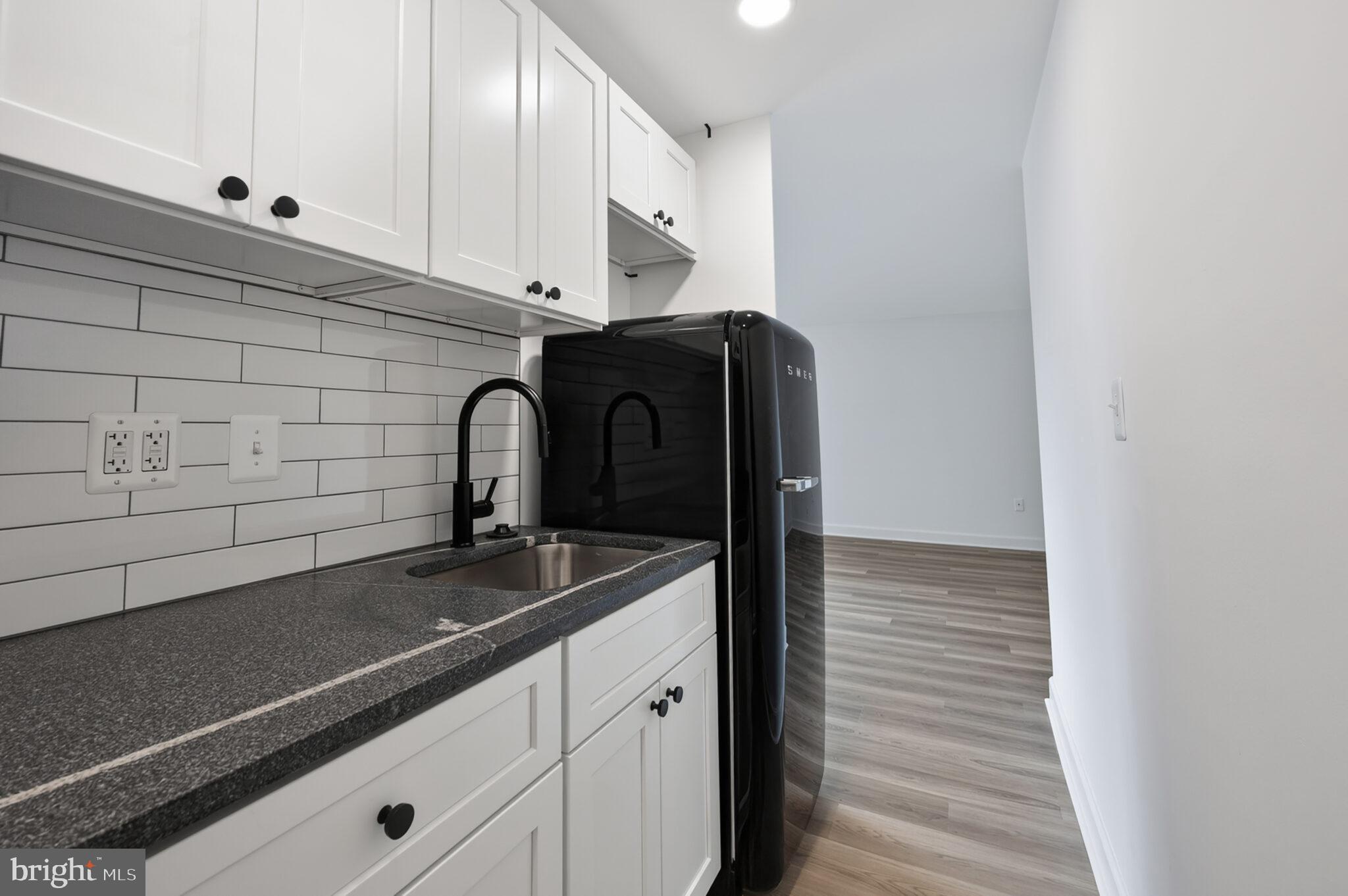 RIVER PLACE - Residential