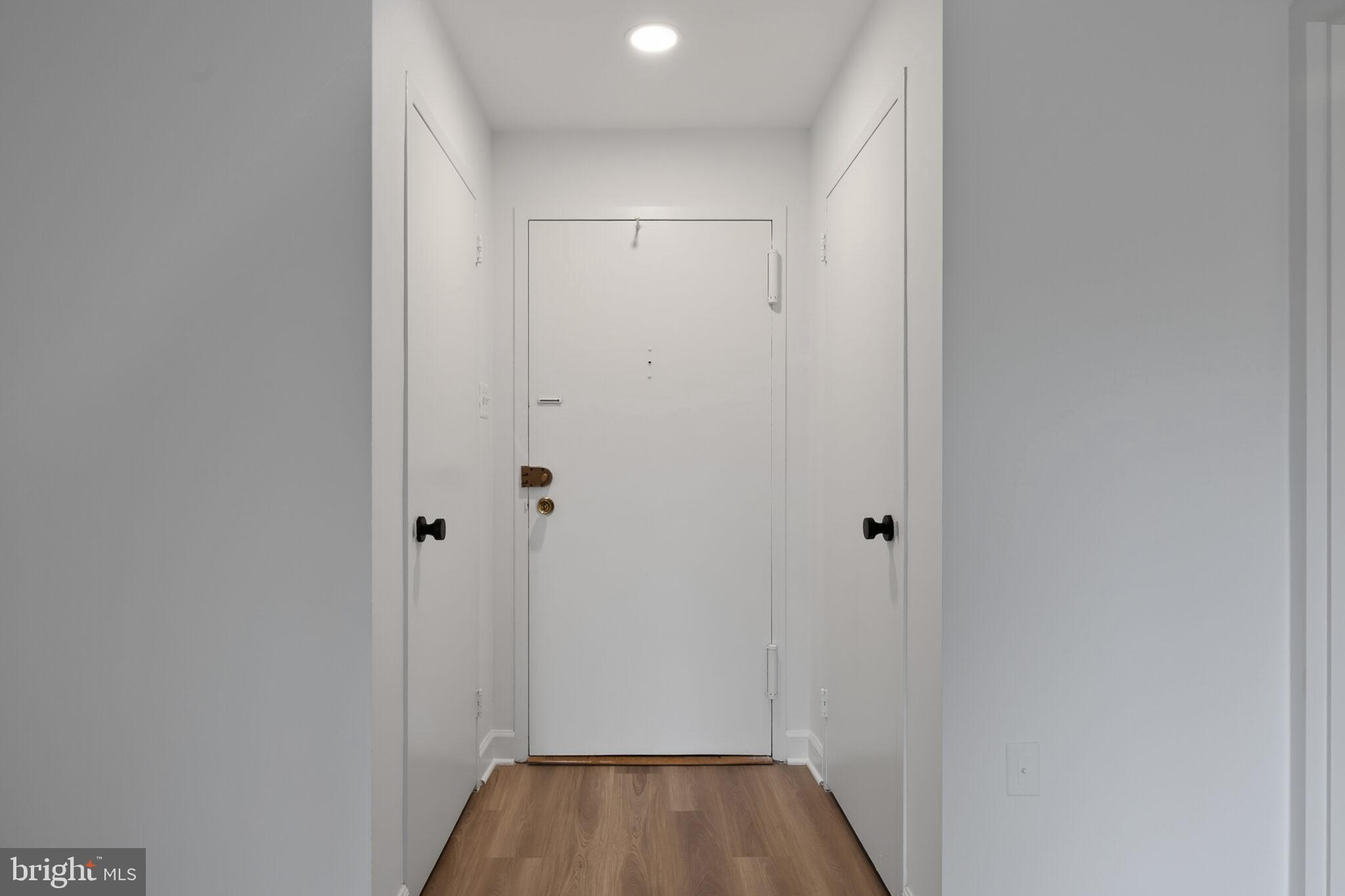 RIVER PLACE - Residential