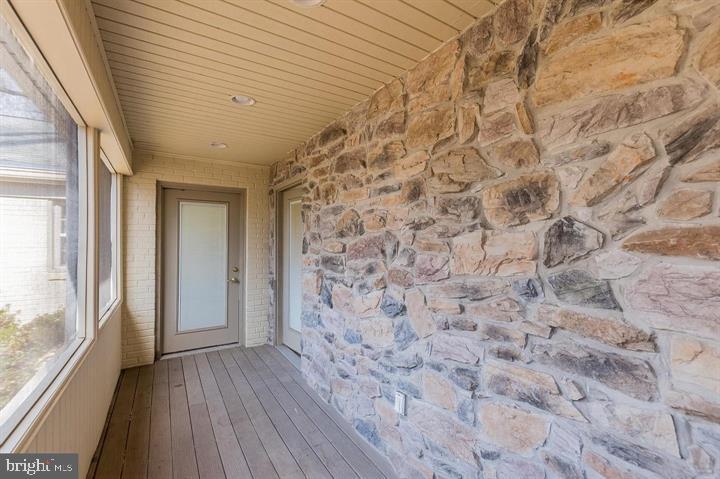 PINE RIDGE - Residential Lease