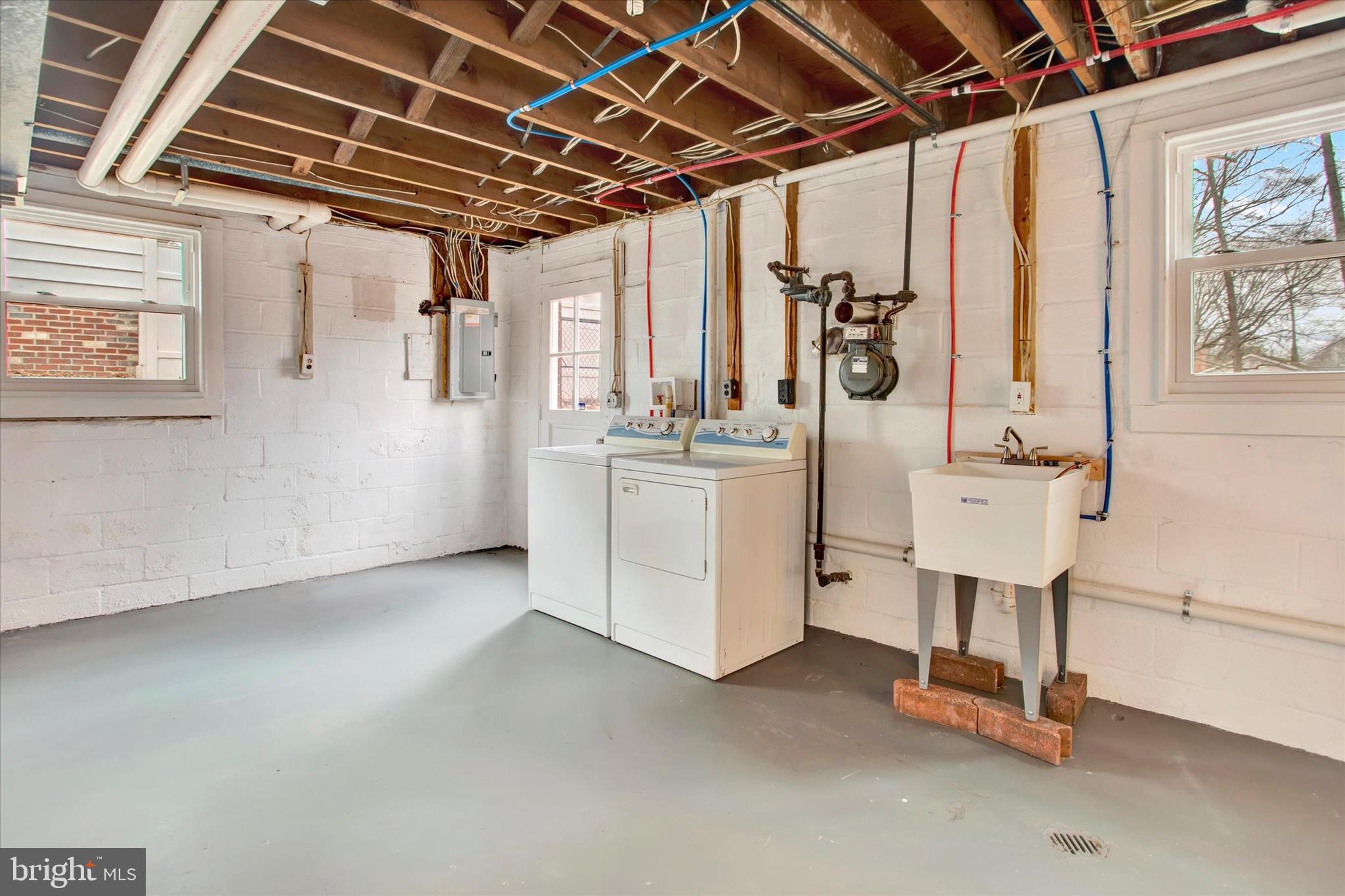 GLEN OAKS - Residential