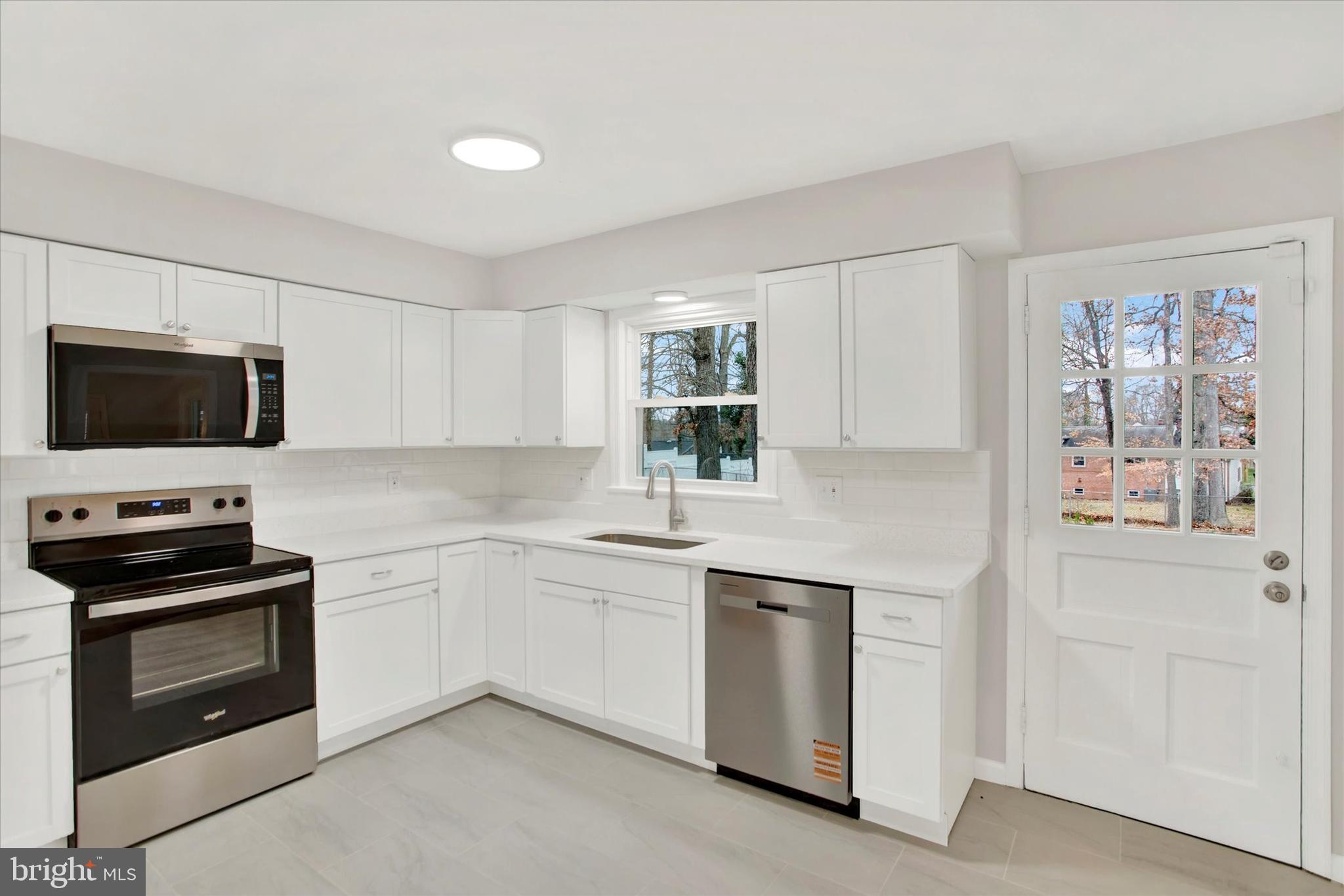 GLEN OAKS - Residential