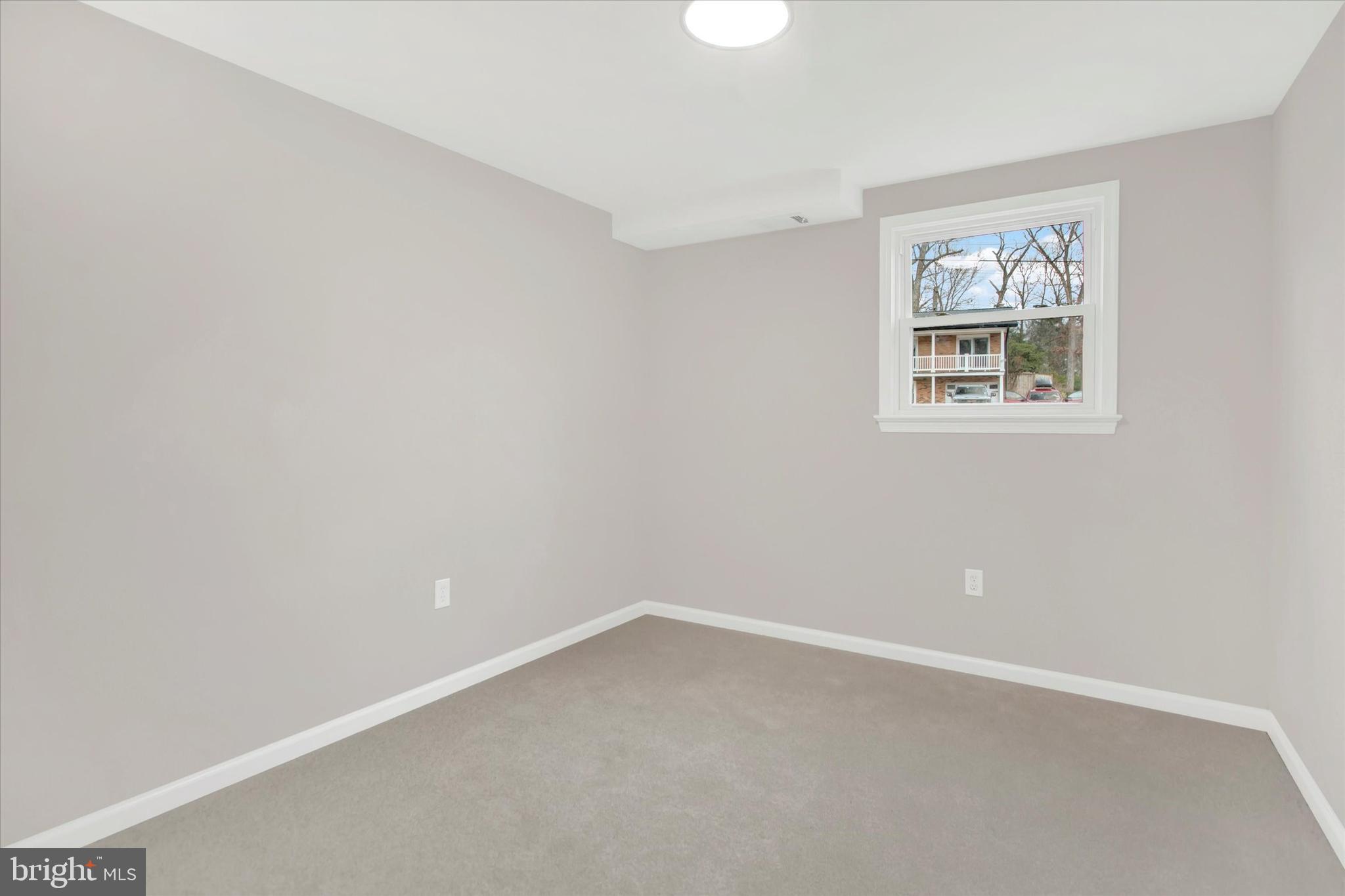 GLEN OAKS - Residential