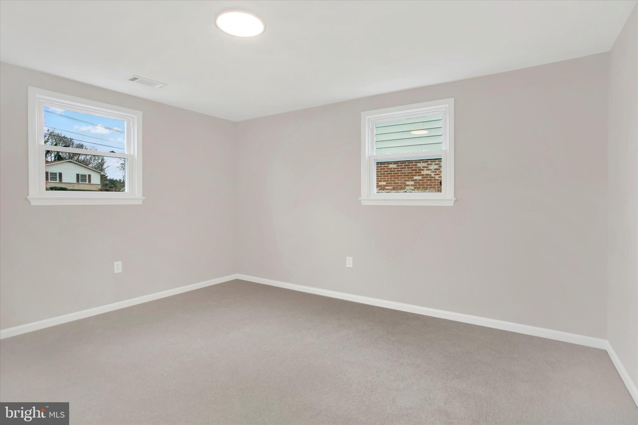 GLEN OAKS - Residential