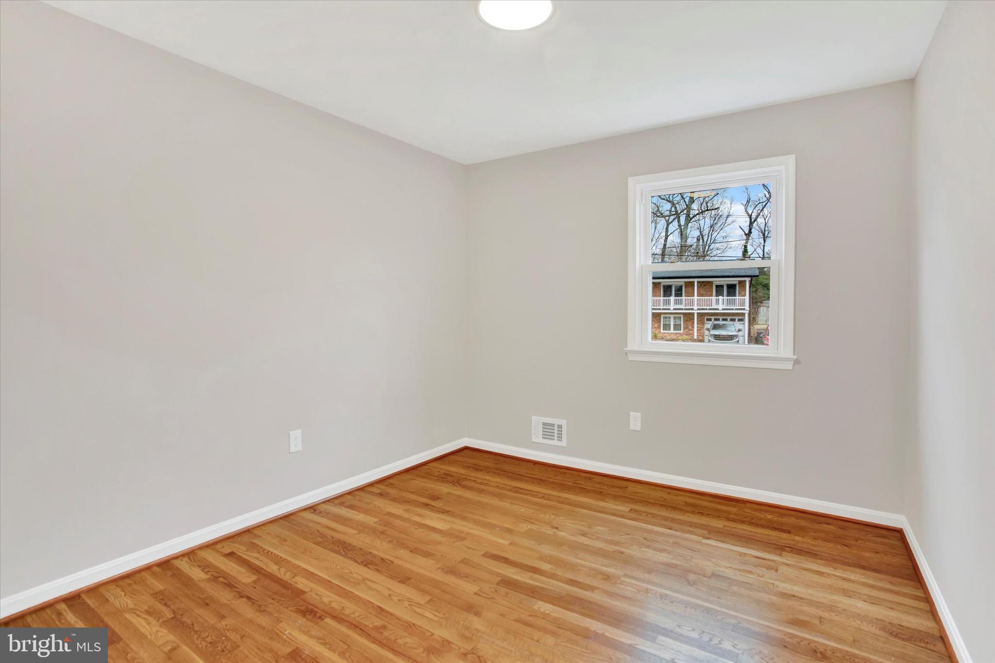 GLEN OAKS - Residential