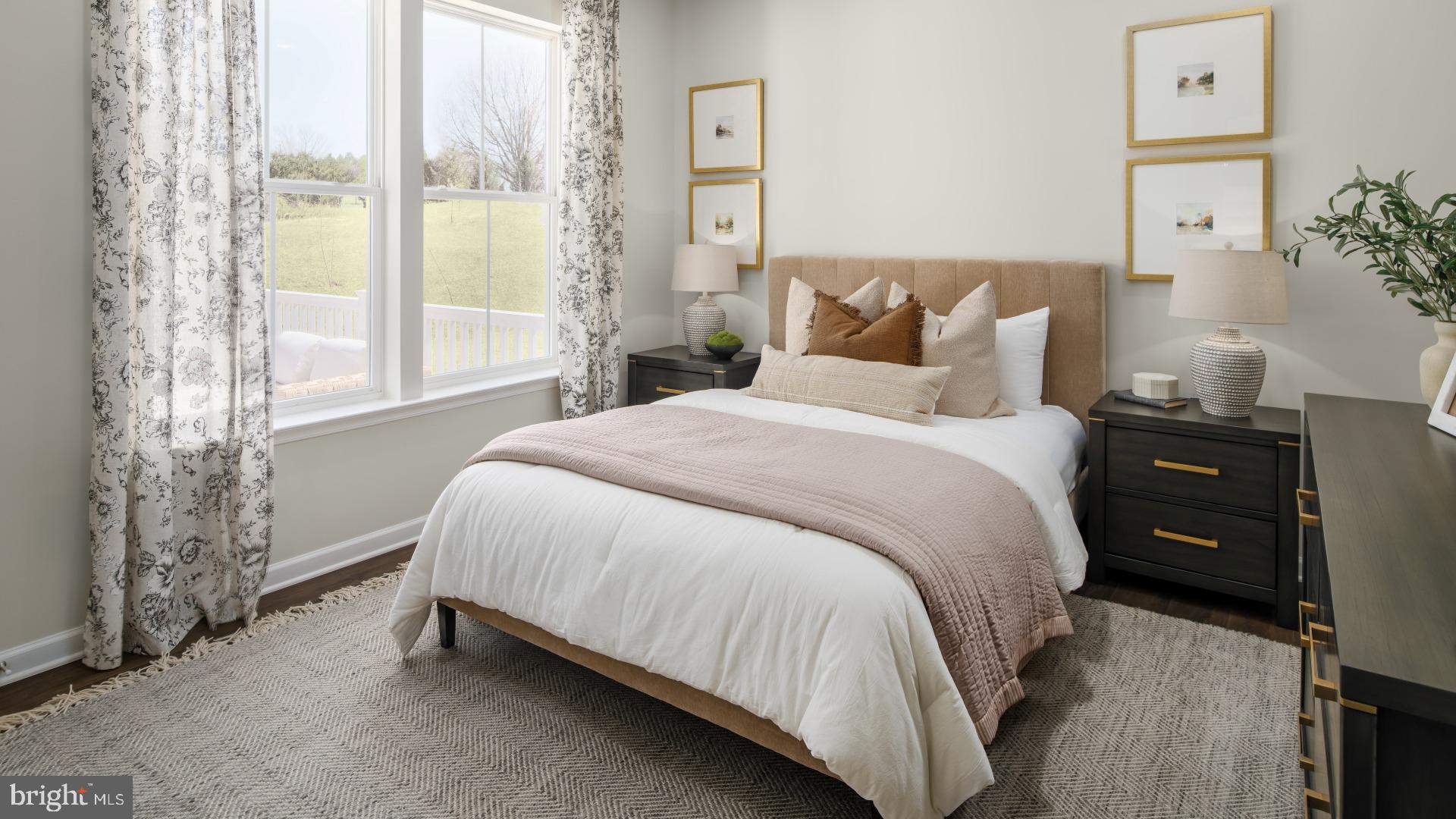 SOUTH LAKE - Residential