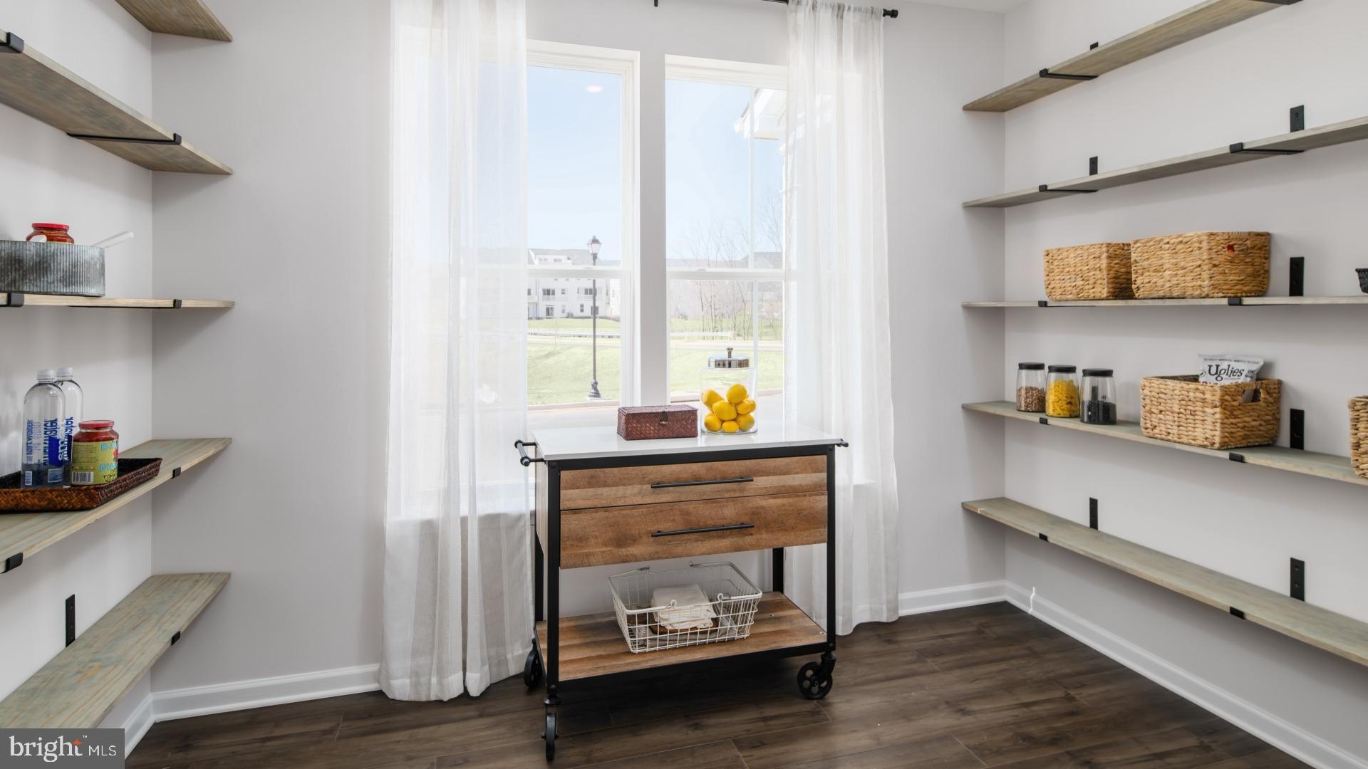 SOUTH LAKE - Residential