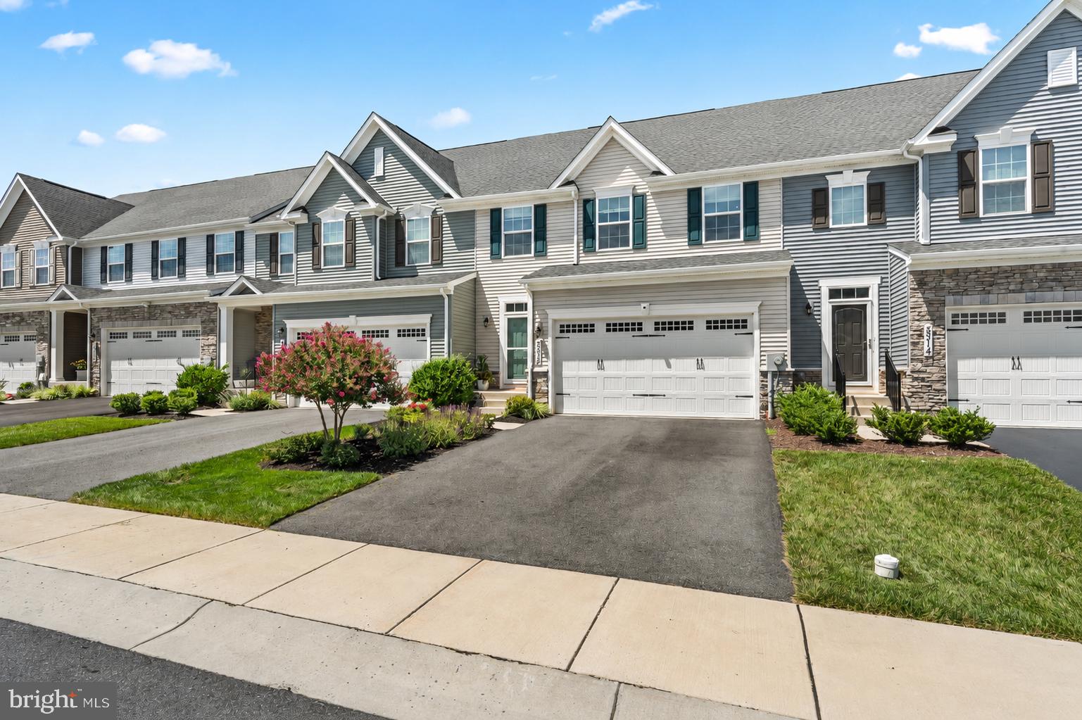 5312 CRAPE MYRTLE DRIVE