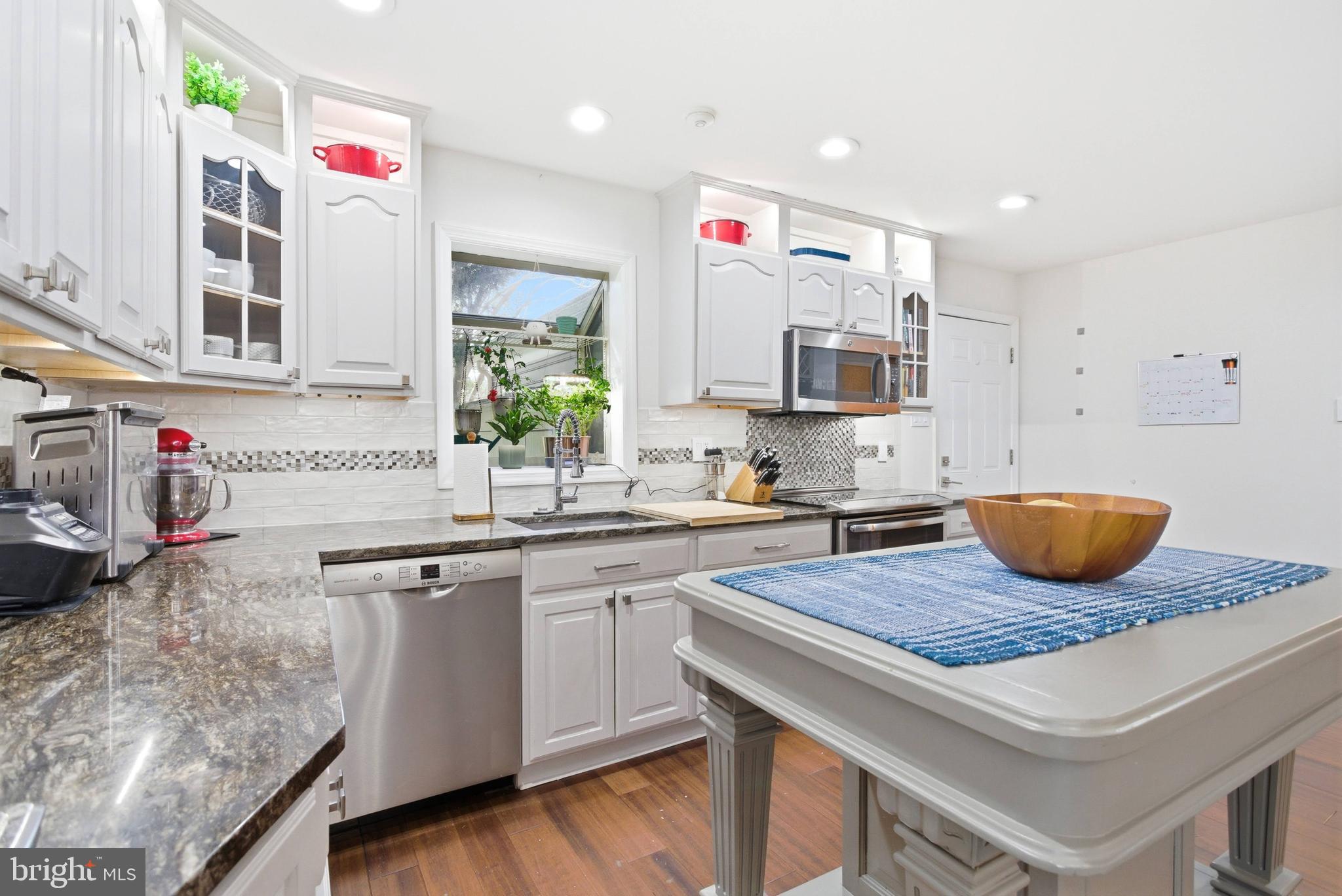 WAKEFIELD CHAPEL WOODS - Residential