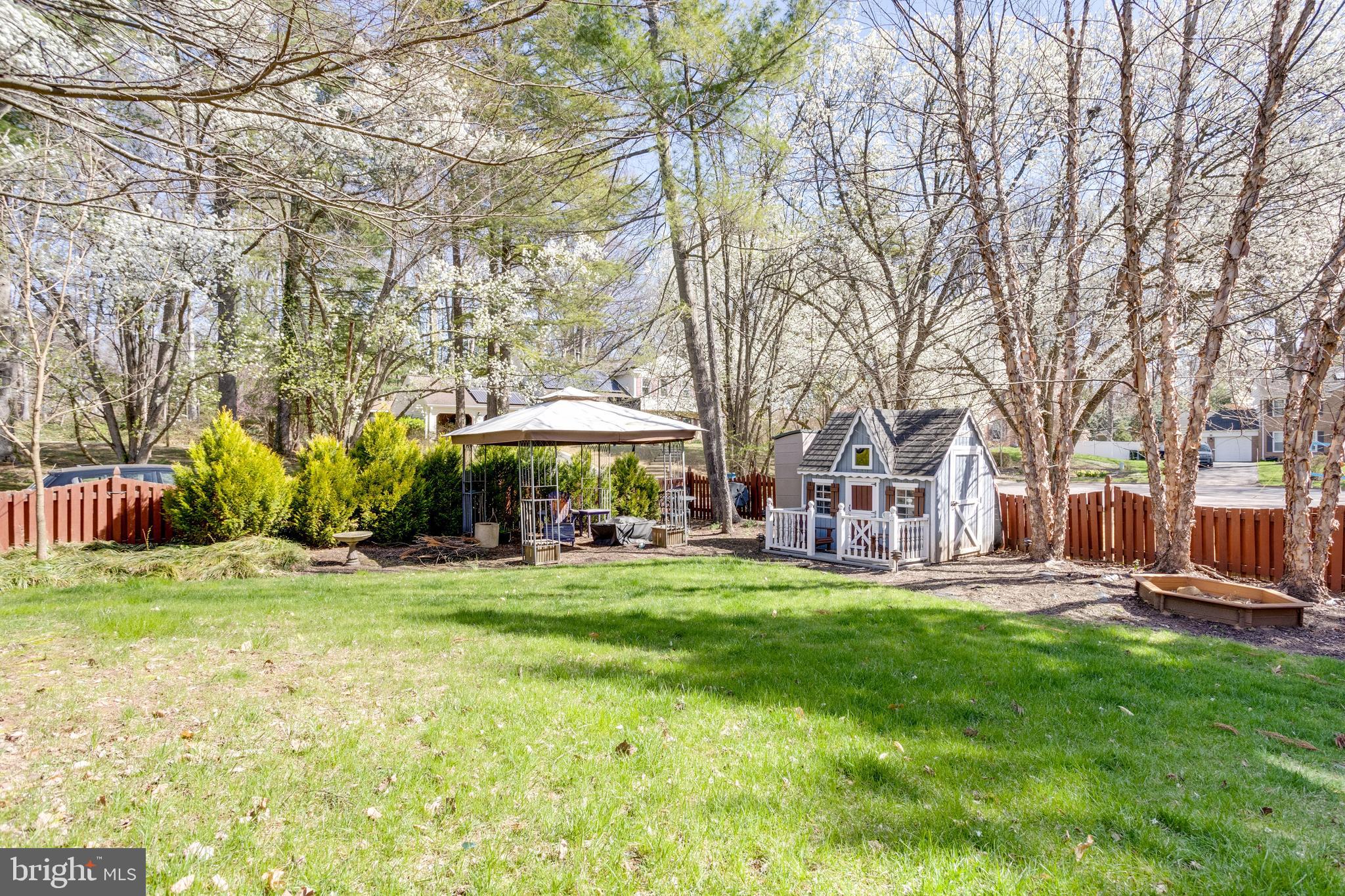 WAKEFIELD CHAPEL WOODS - Residential