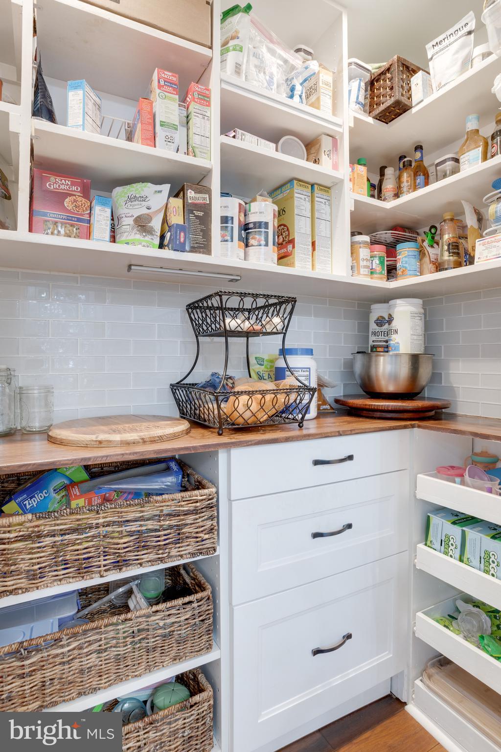 WAKEFIELD CHAPEL WOODS - Residential