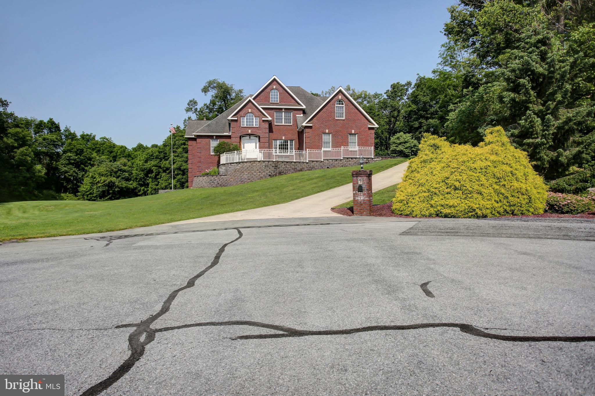 7 JESSICA DRIVE