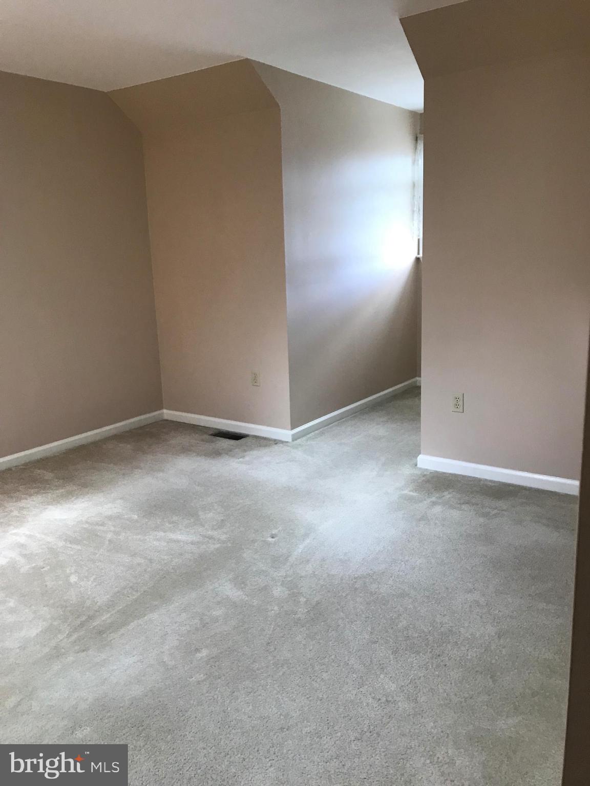 MANOR OAKS - Residential