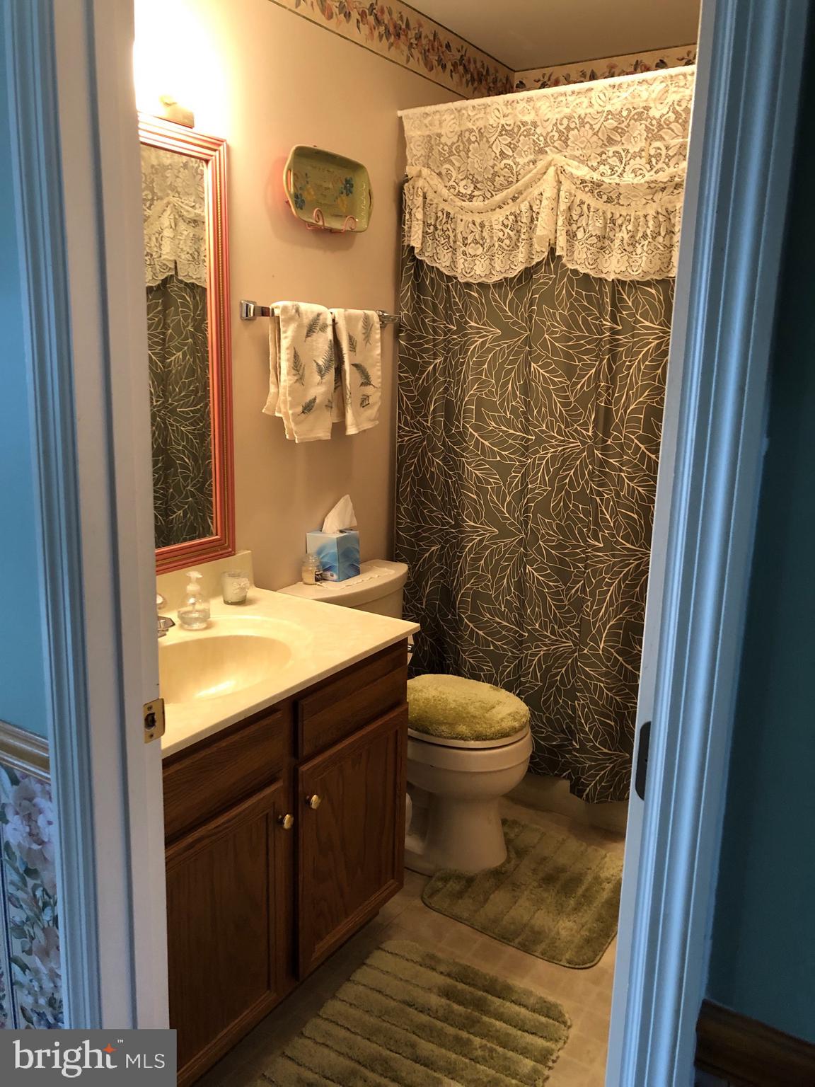 MANOR OAKS - Residential