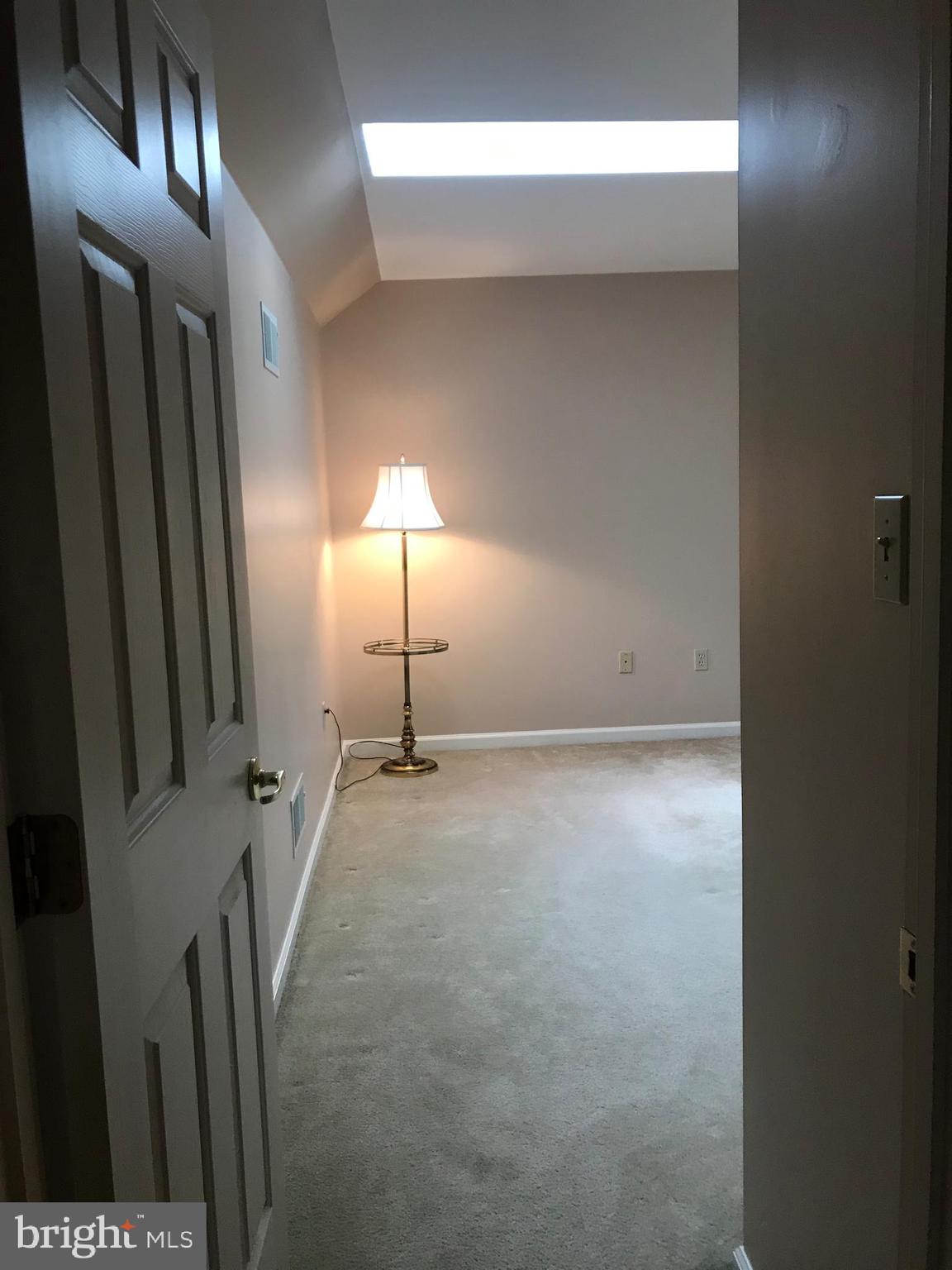 MANOR OAKS - Residential