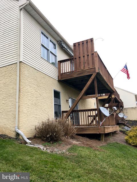 MANOR OAKS - Residential