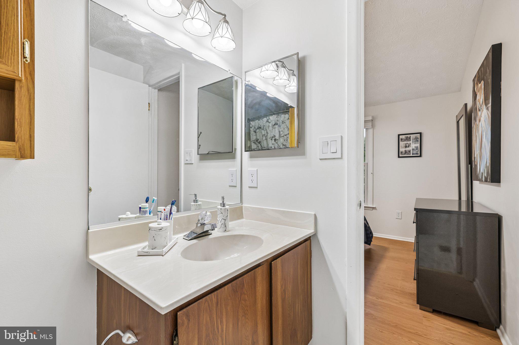 MAYFIELD MANOR - Residential