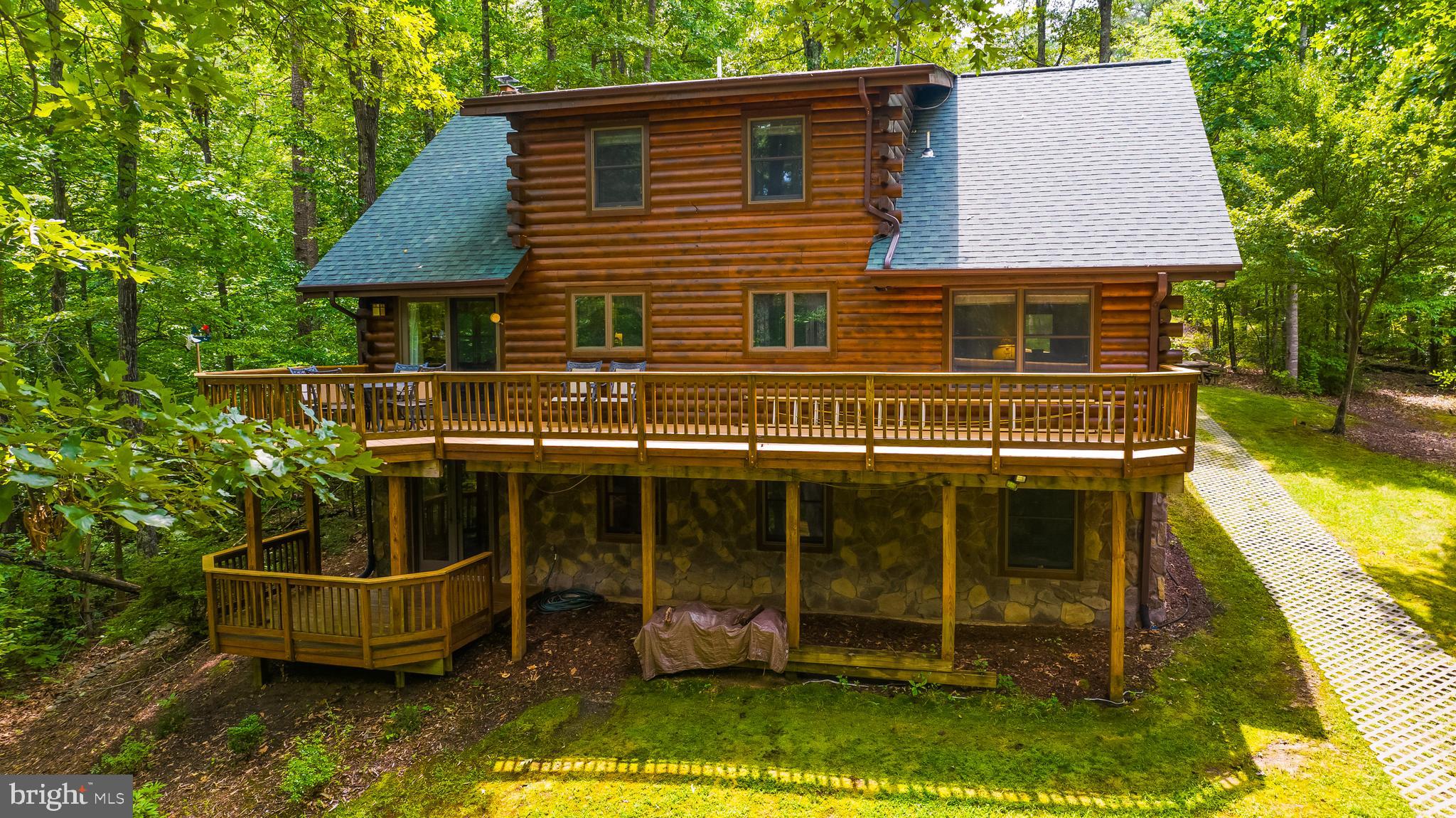 ROLLING WOODS - Residential