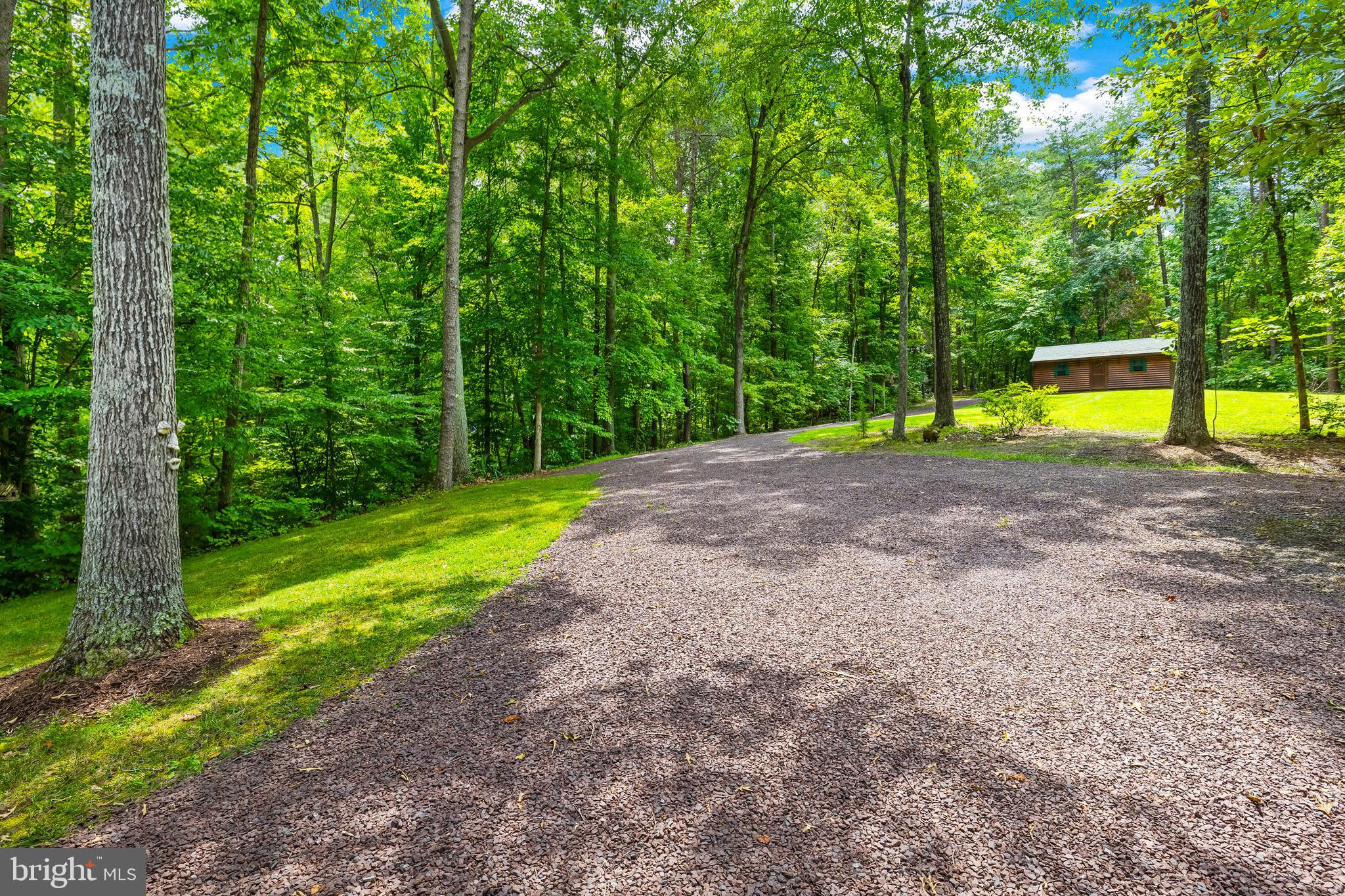 ROLLING WOODS - Residential