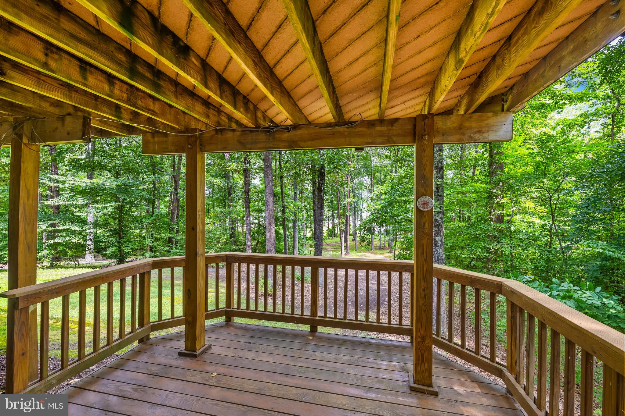 ROLLING WOODS - Residential