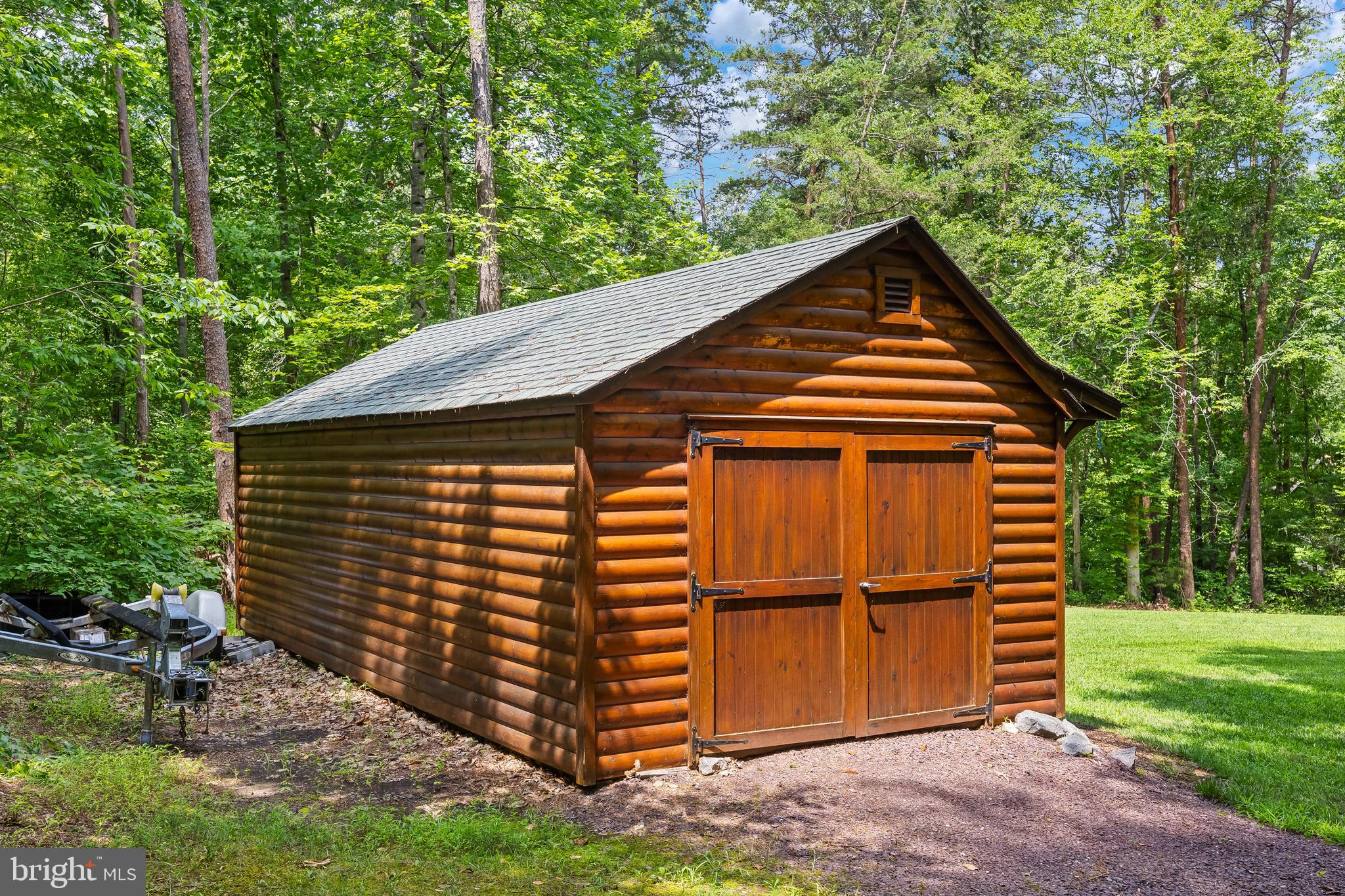 ROLLING WOODS - Residential