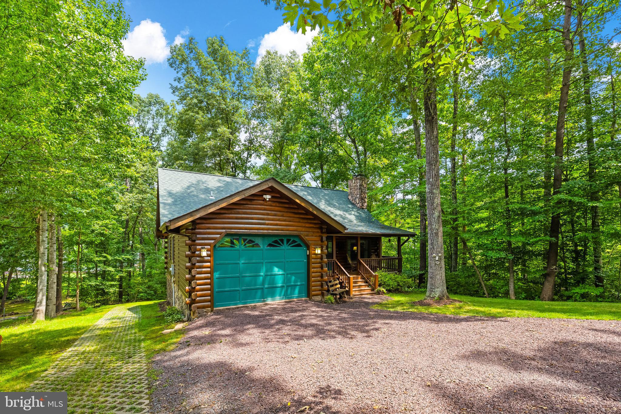 ROLLING WOODS - Residential