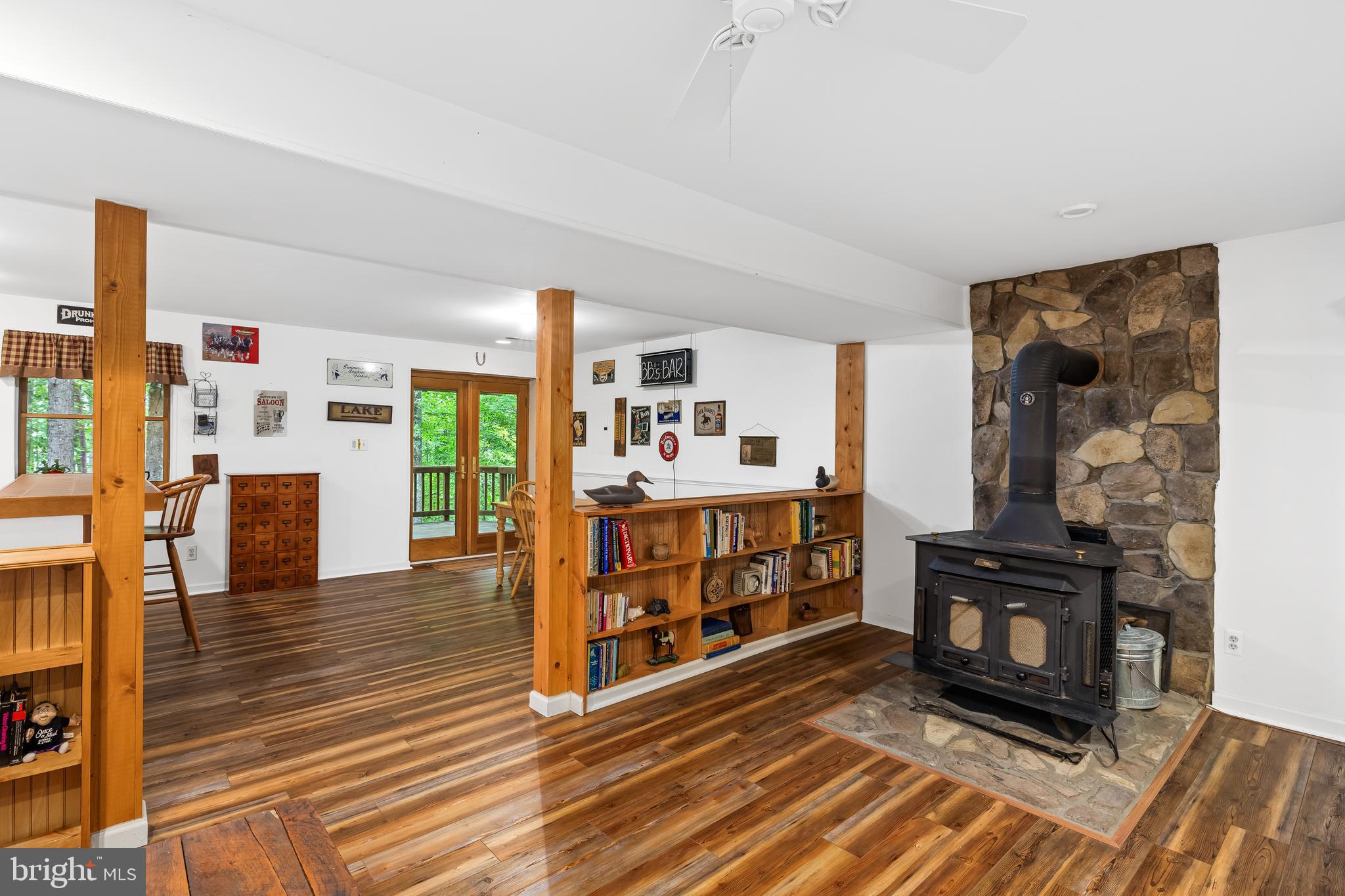 ROLLING WOODS - Residential