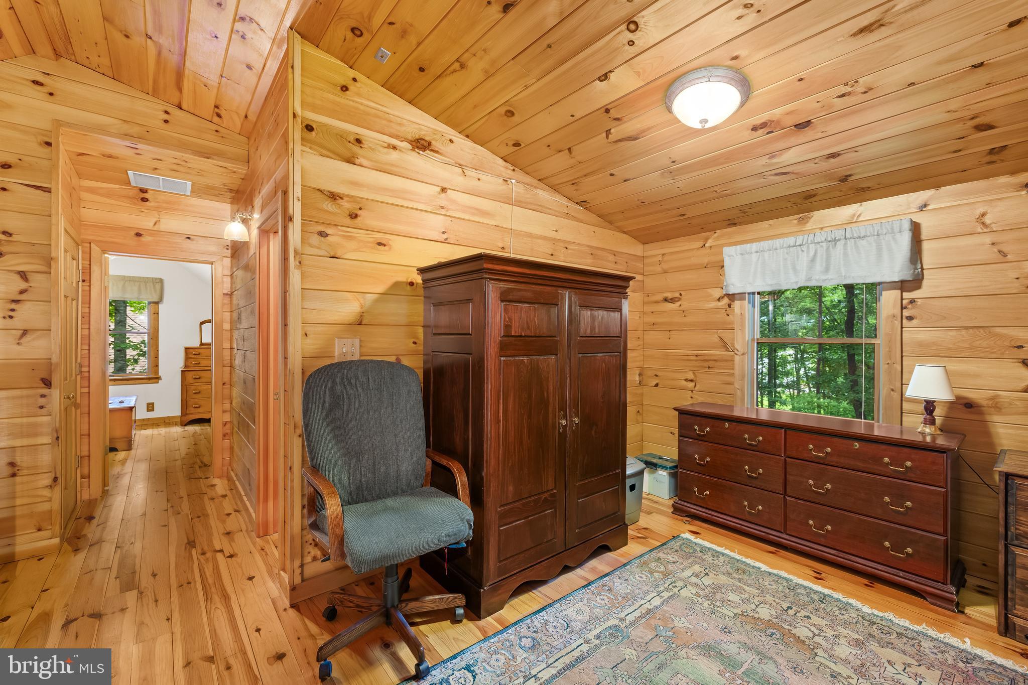 ROLLING WOODS - Residential