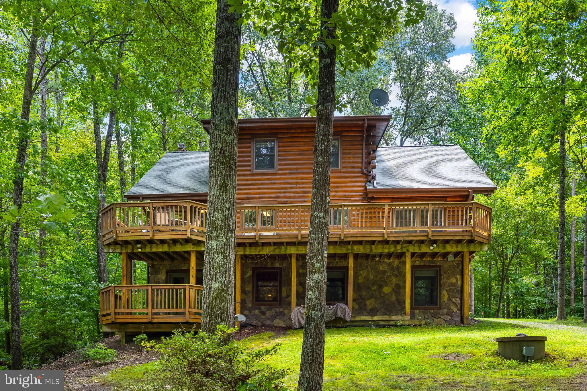 ROLLING WOODS - Residential