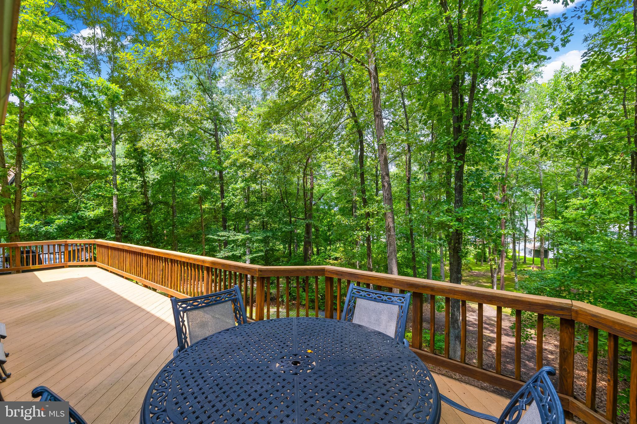 ROLLING WOODS - Residential