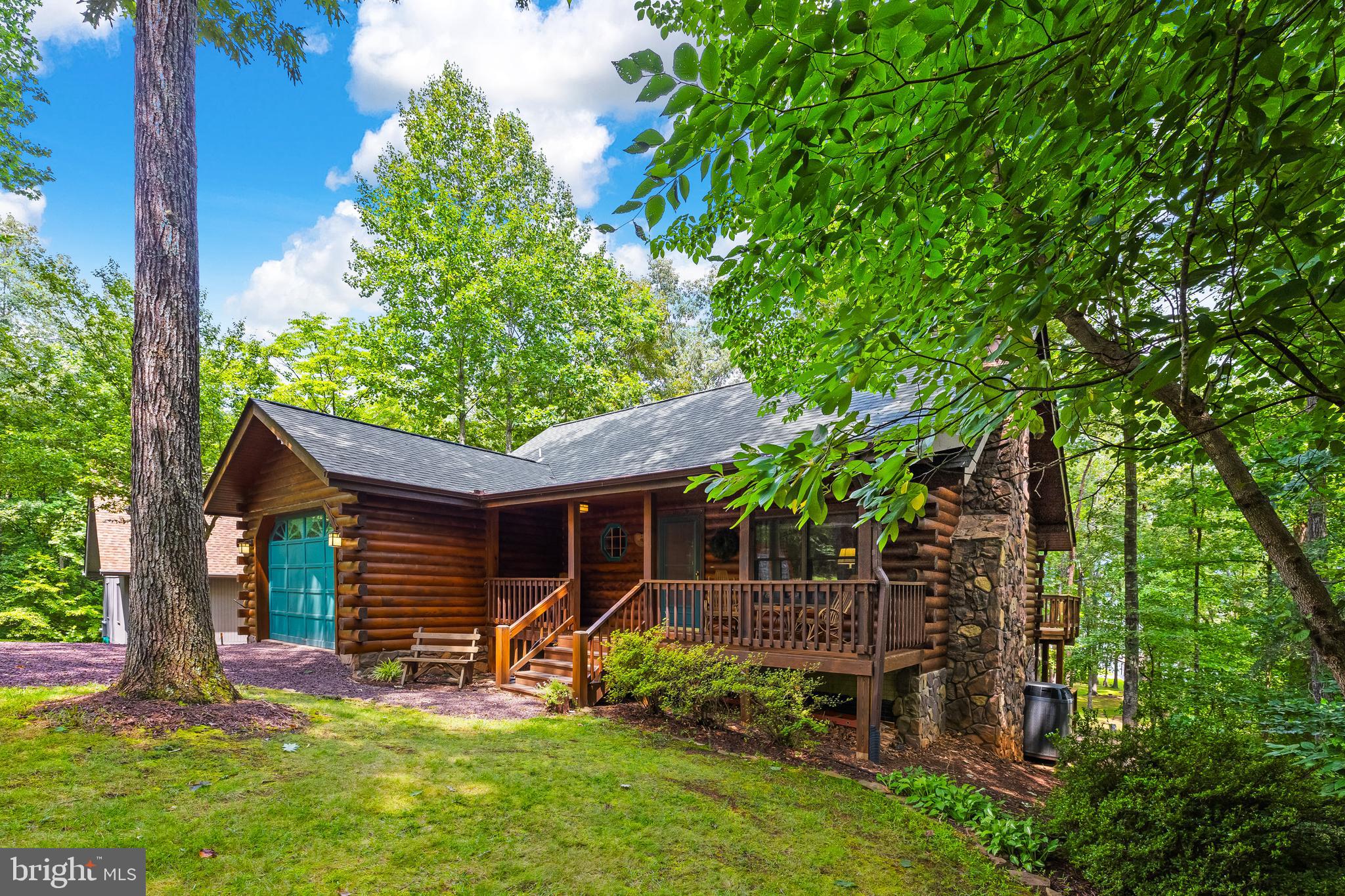 ROLLING WOODS - Residential