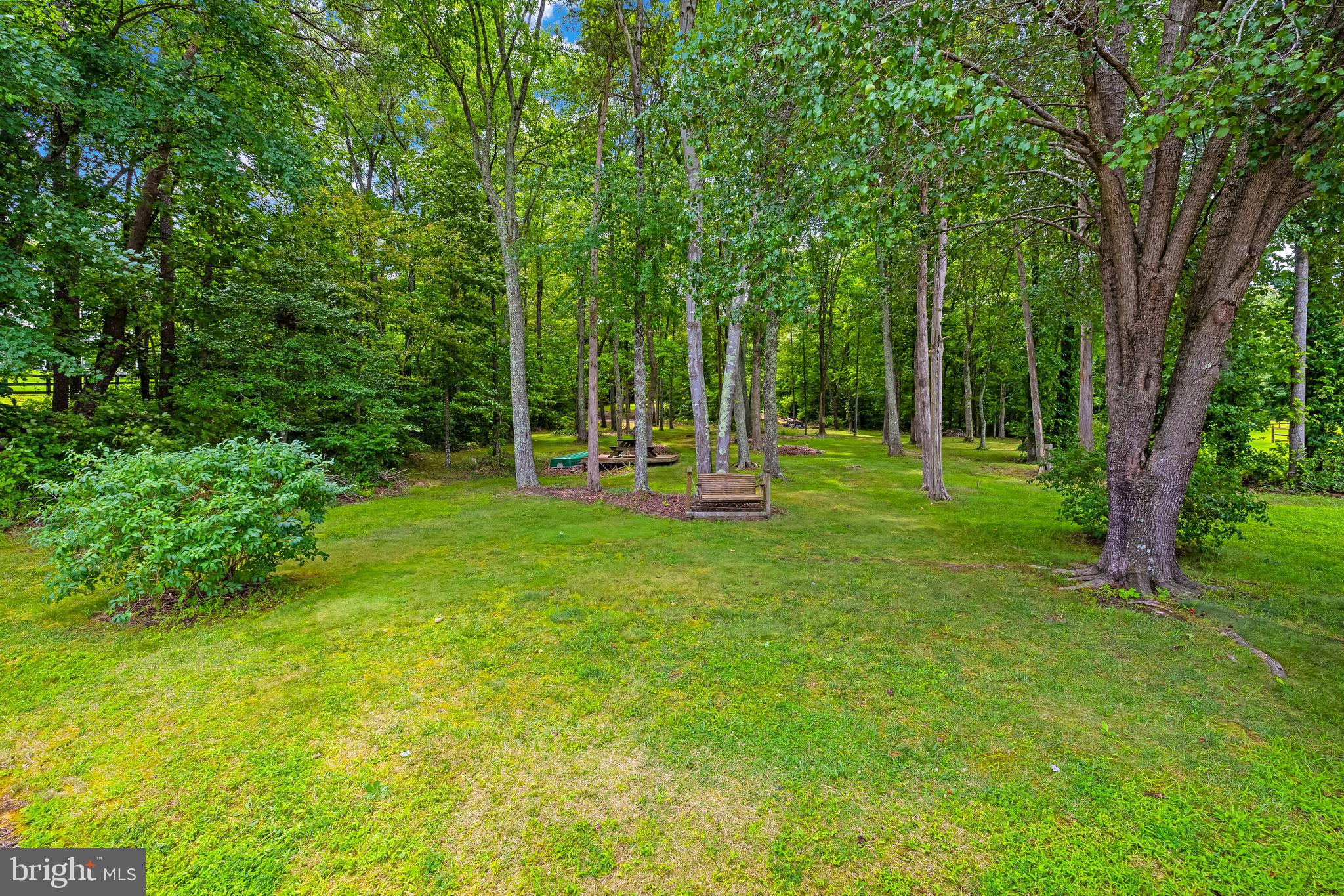 ROLLING WOODS - Residential