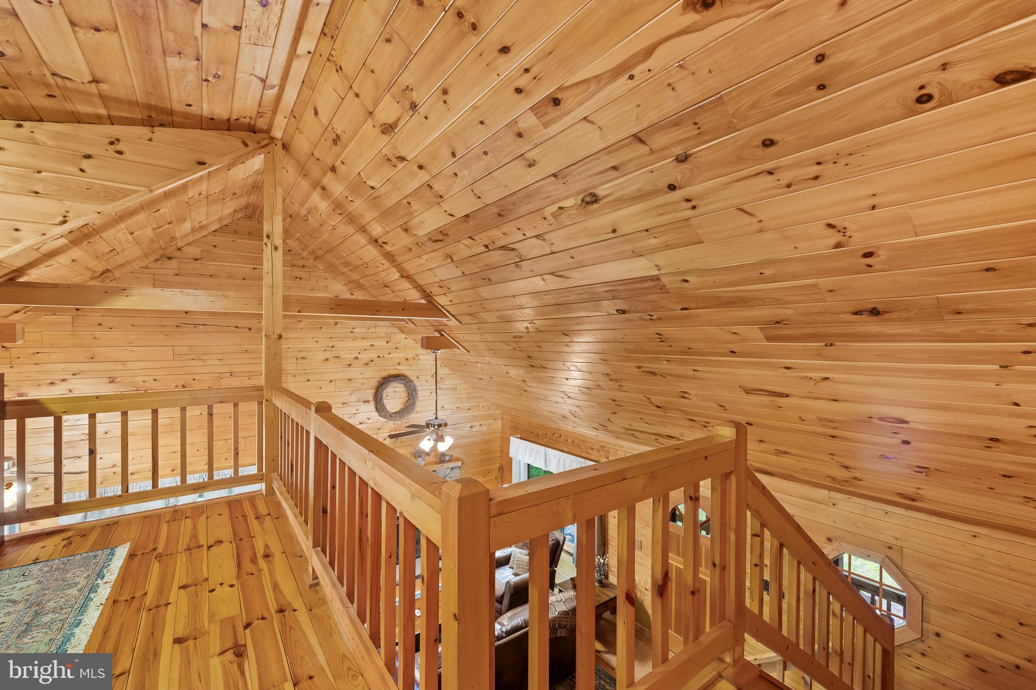 ROLLING WOODS - Residential