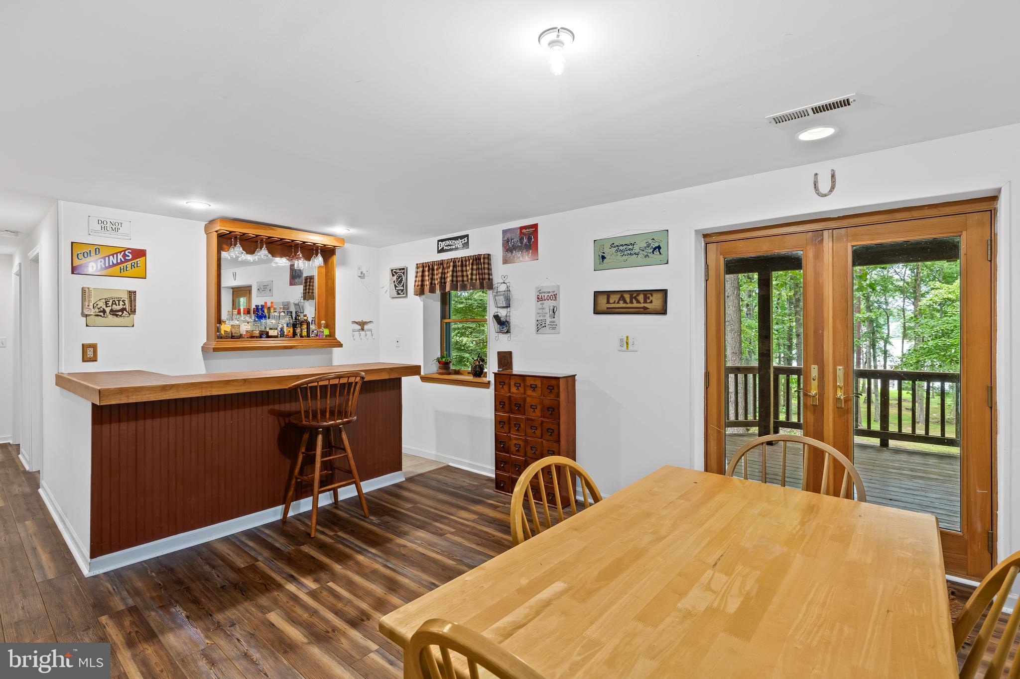 ROLLING WOODS - Residential