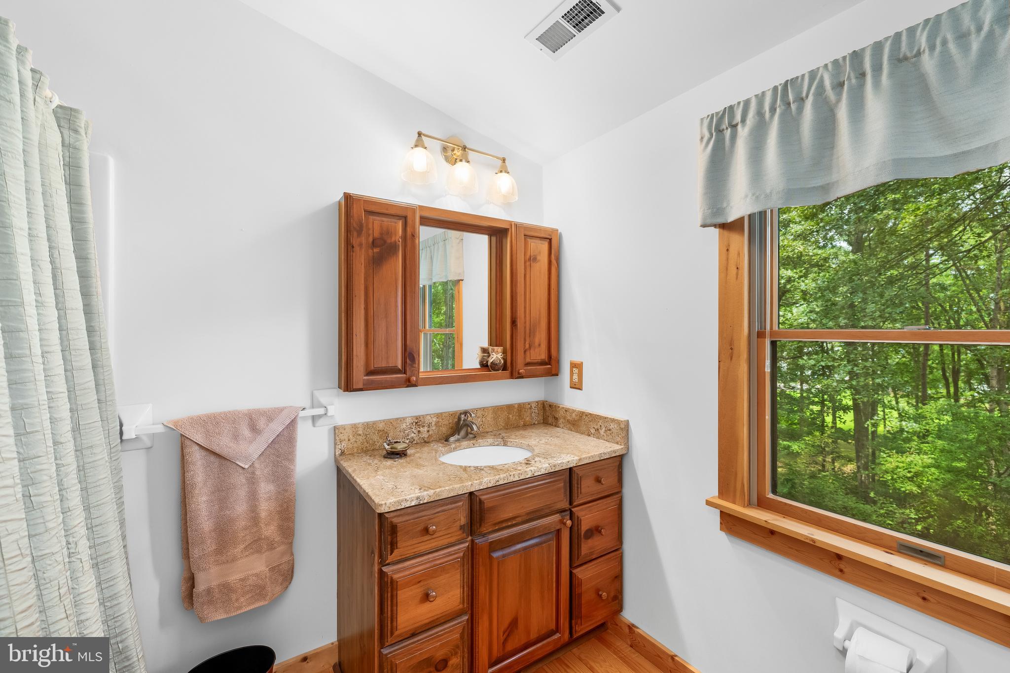 ROLLING WOODS - Residential